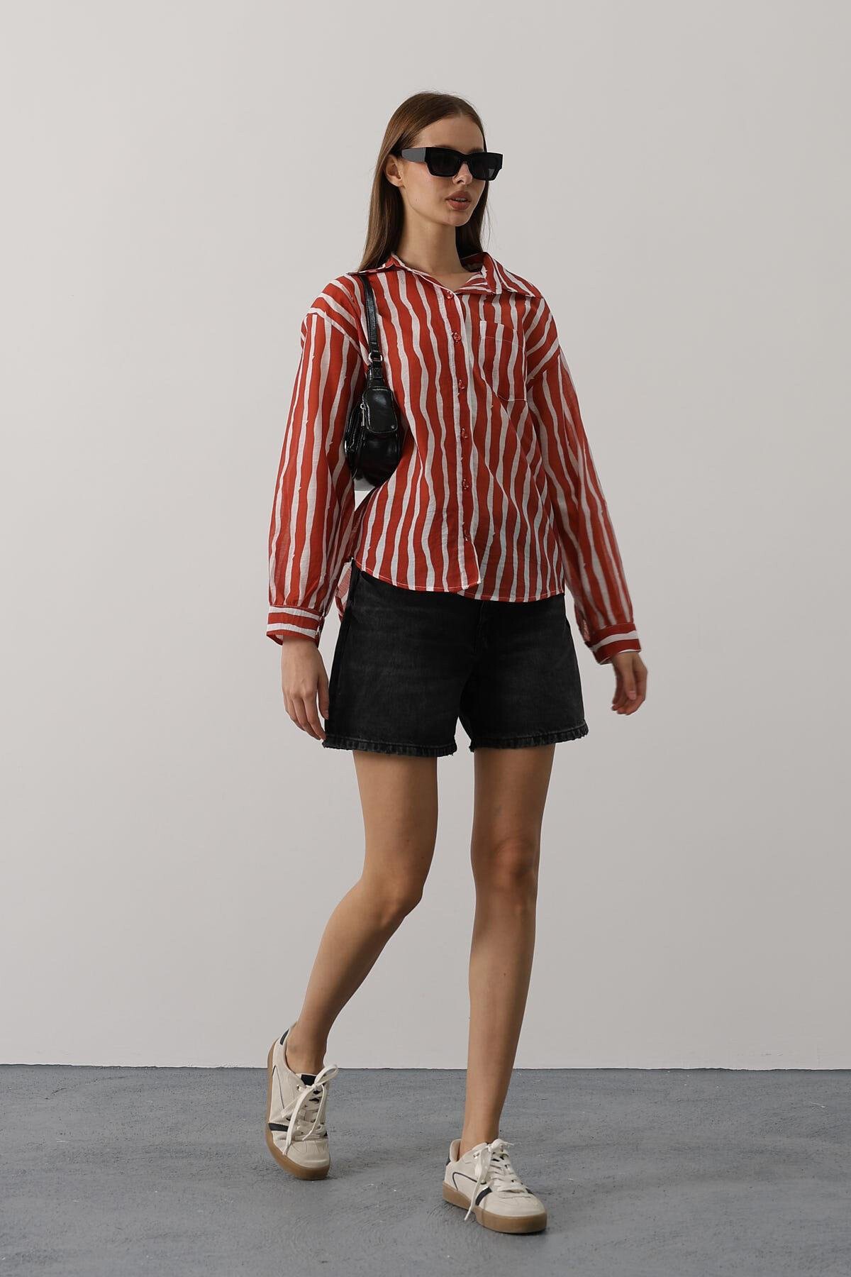 Kırmızı Çizgili Cep Detaylı Uzun Kol Oversize Gömlek