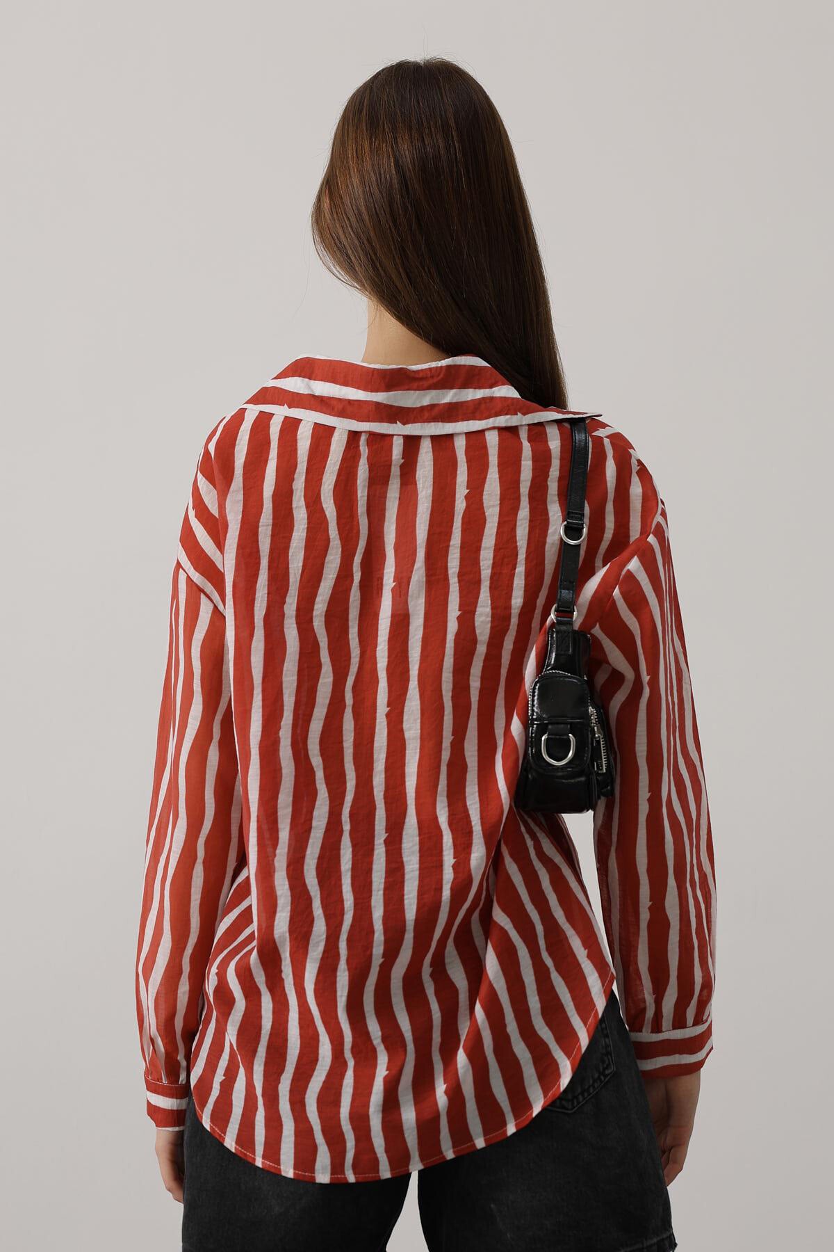 Kırmızı Çizgili Cep Detaylı Uzun Kol Oversize Gömlek