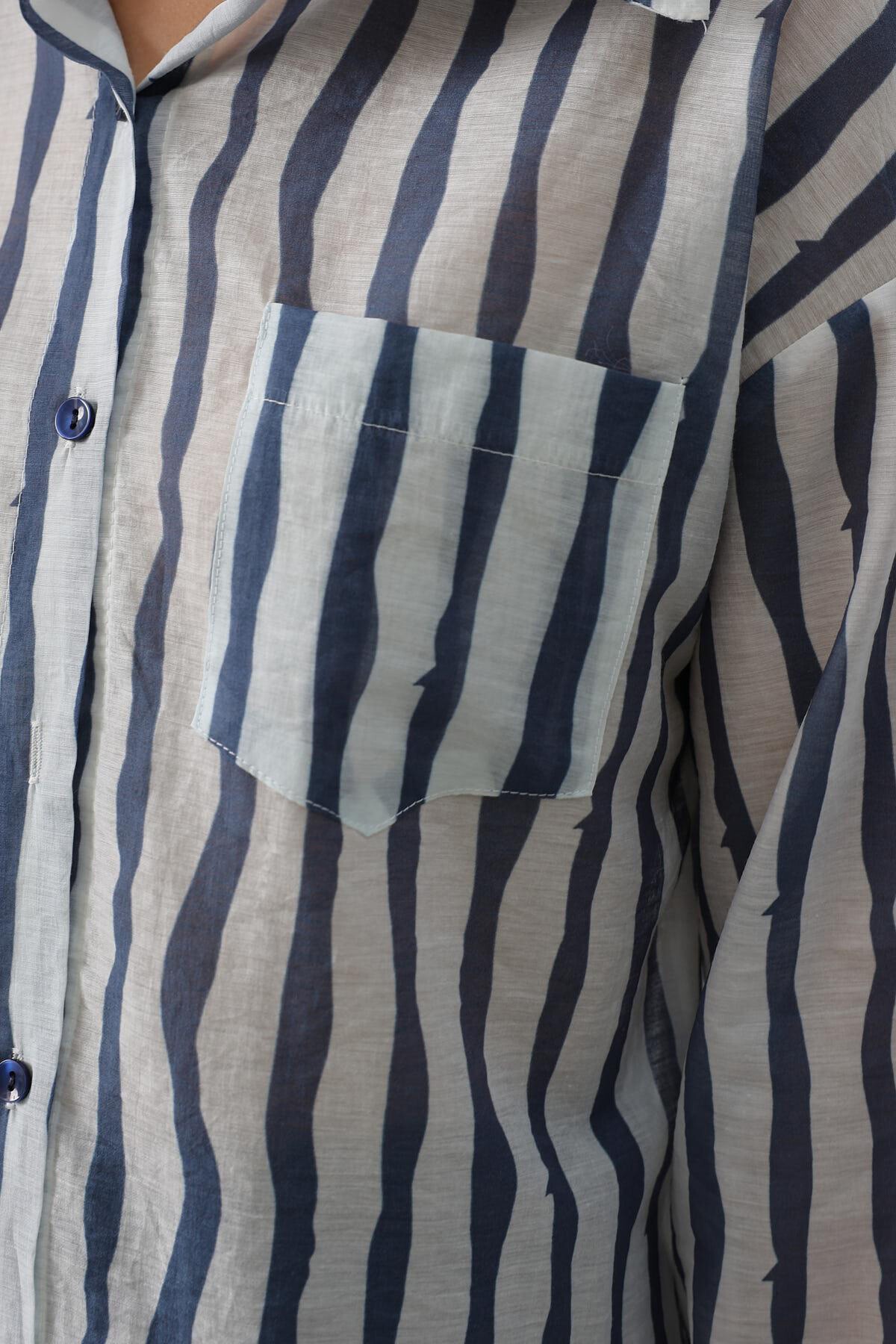 Saks Çizgili Cep Detaylı Uzun Kol Oversize Gömlek