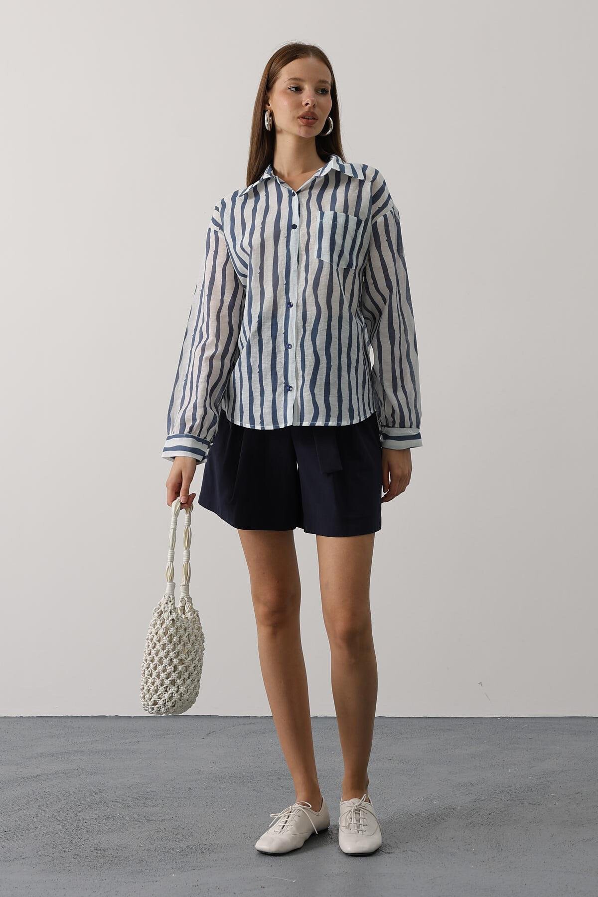 Saks Çizgili Cep Detaylı Uzun Kol Oversize Gömlek