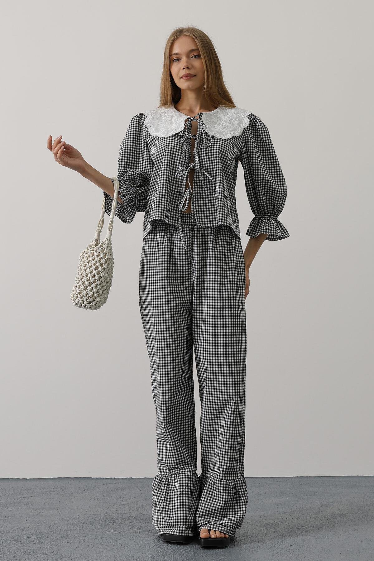 Siyah Bağlama Detaylı Kolları Lastikli Bluz Ve Pantolon Takım