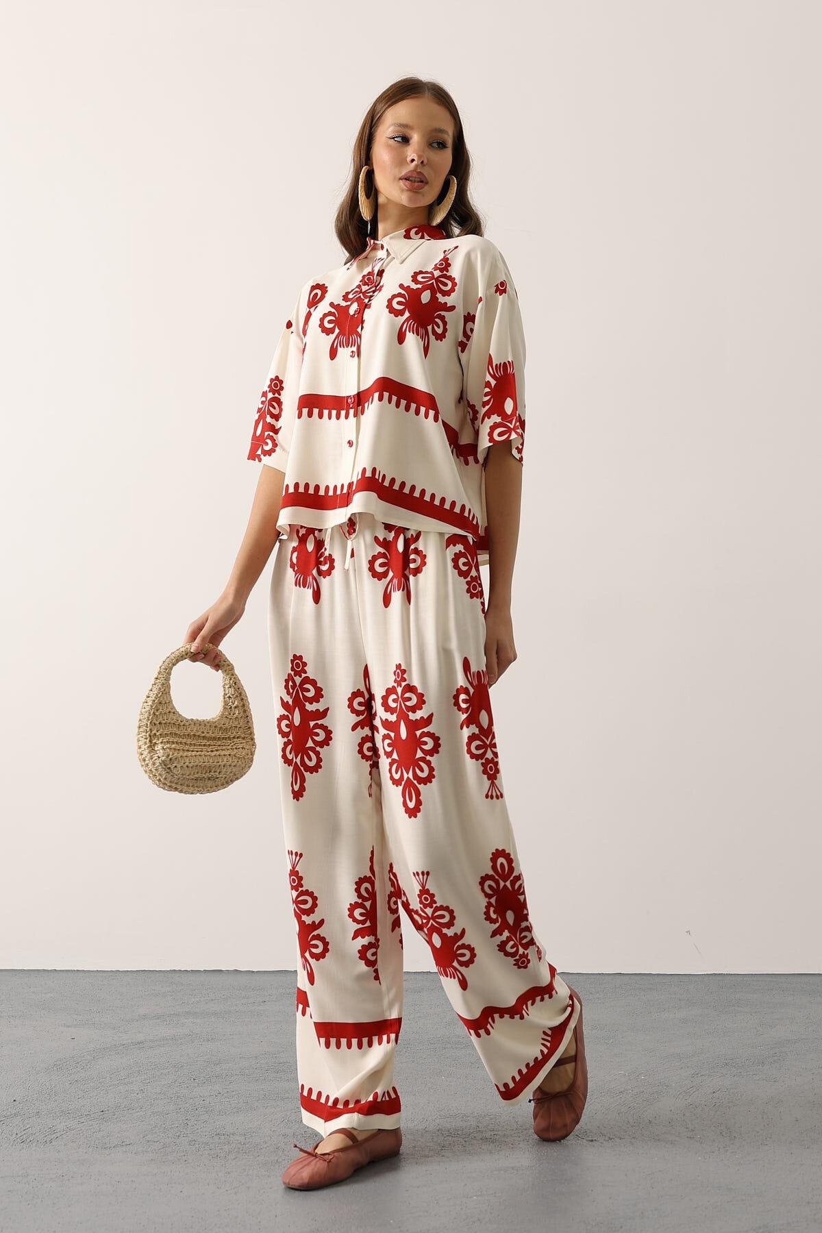 Bordo Desenli Kısa Kol Gömlek Ve Pantolon Takım