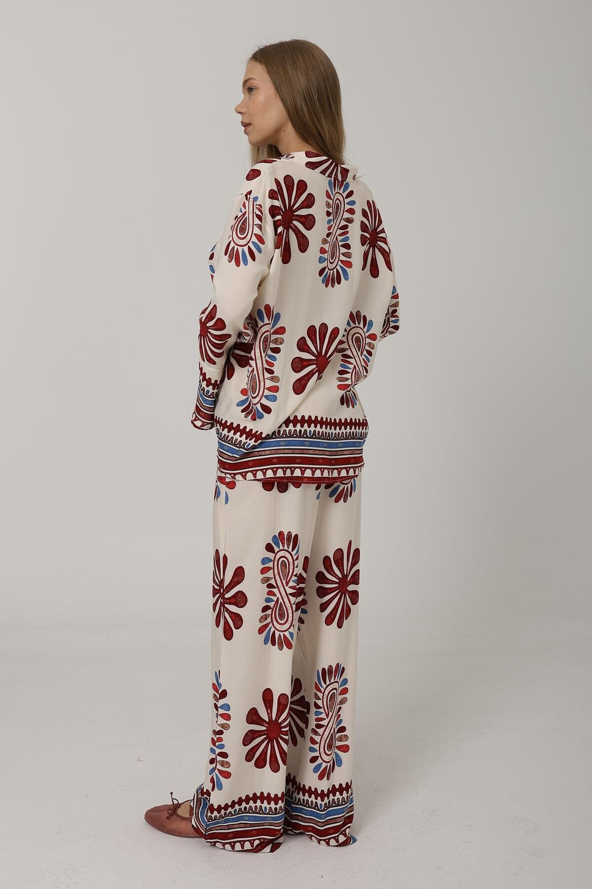 Kırmızı Desenli Kolları Volanlı Gömlek Ve Beli Lastikli Pantolon Takım