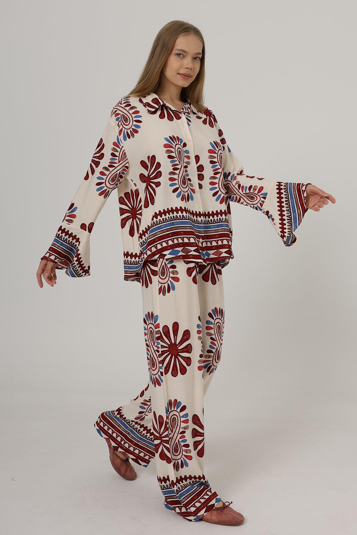 Kırmızı Desenli Kolları Volanlı Gömlek Ve Beli Lastikli Pantolon Takım