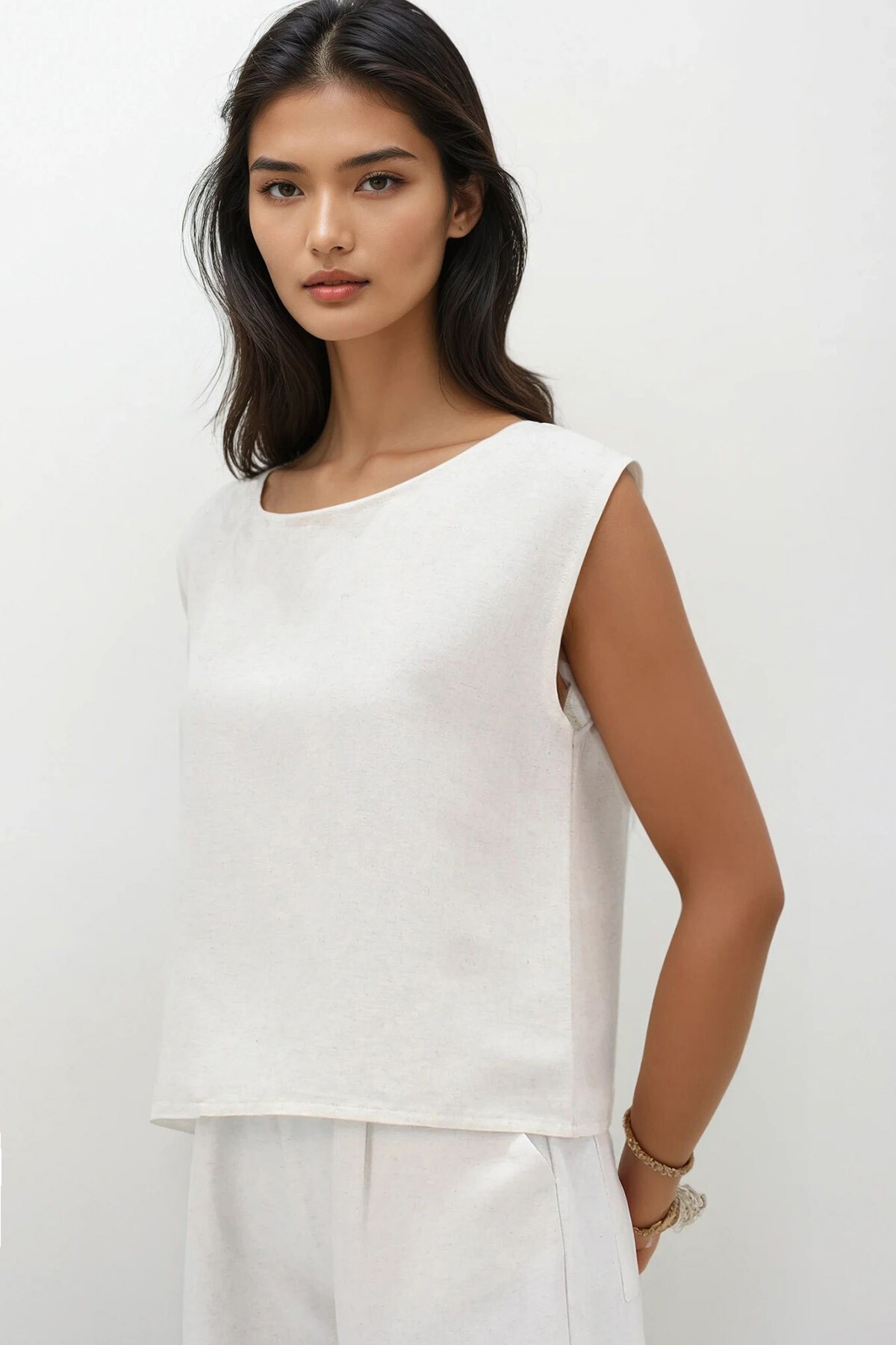 Ekru Bisiklet Yaka Kolsuz Keten Bluz