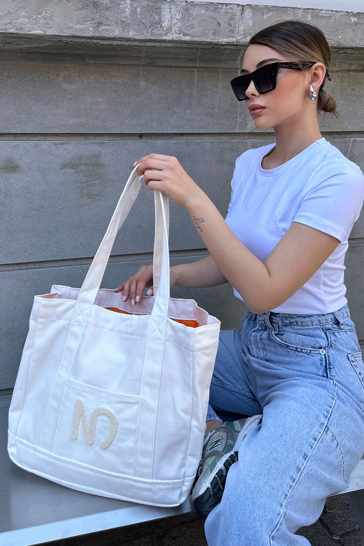 Ekru Cep Detaylı Bez Çanta