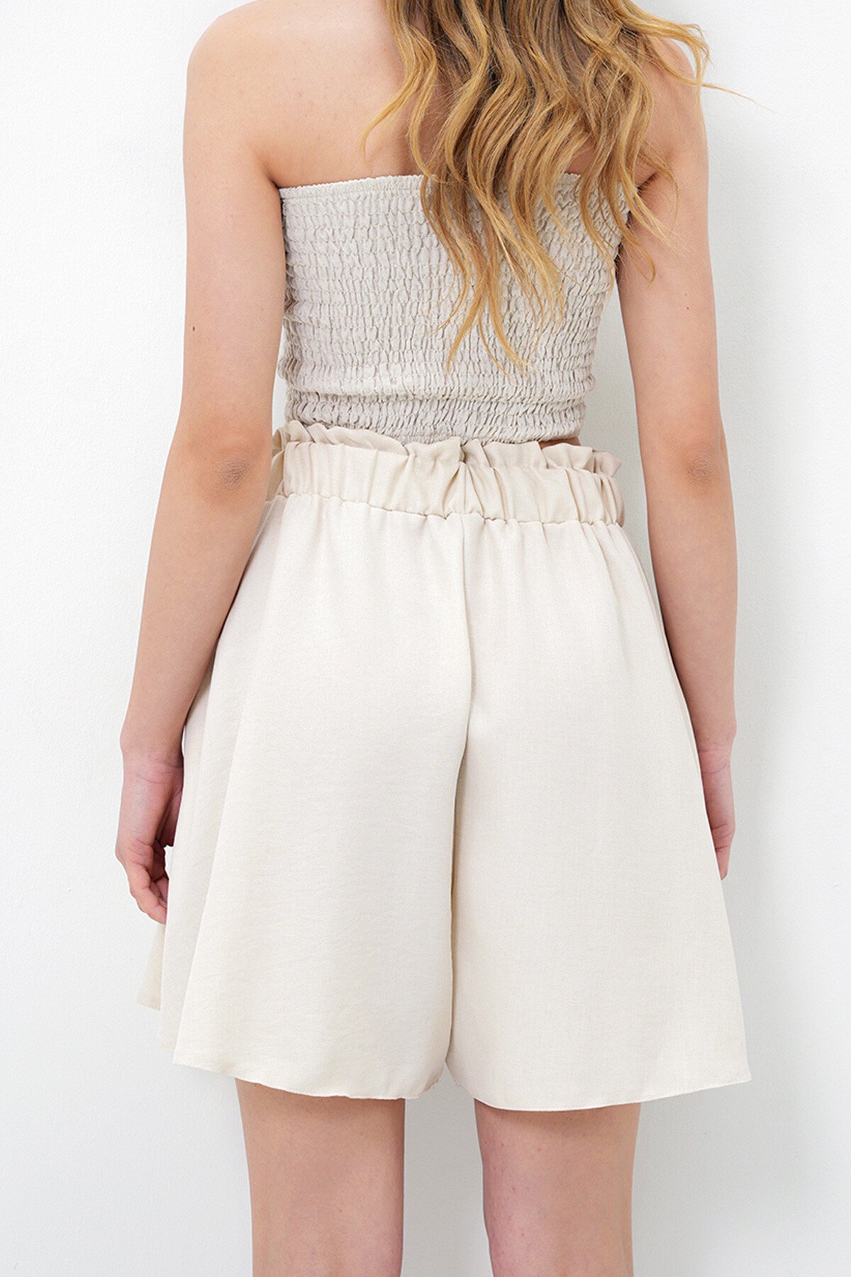 Ekru Çift Cepli Bağla Detaylı Yazlık Dokuma Şort Etek