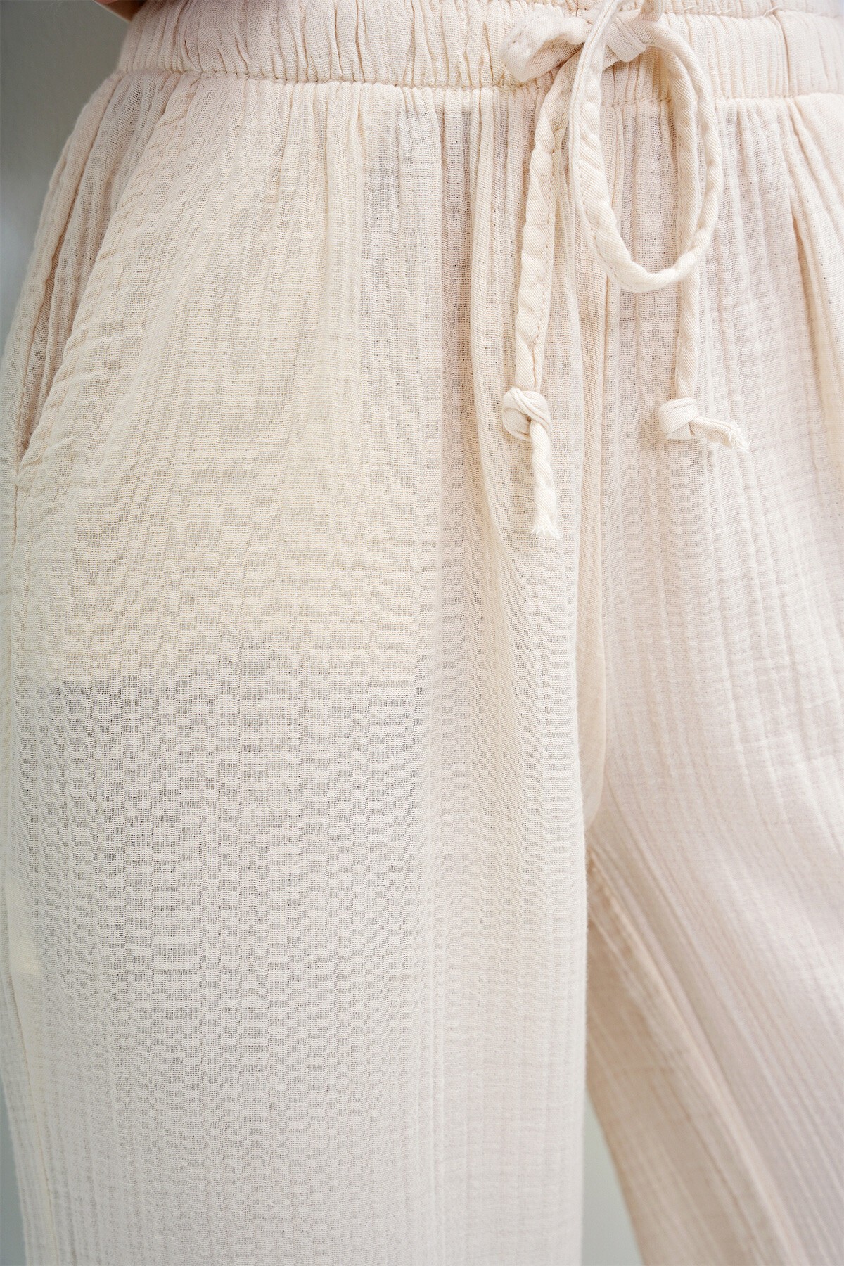 Ekru Çift Cepli Beli Lastikli Müslin Keten Pantolon