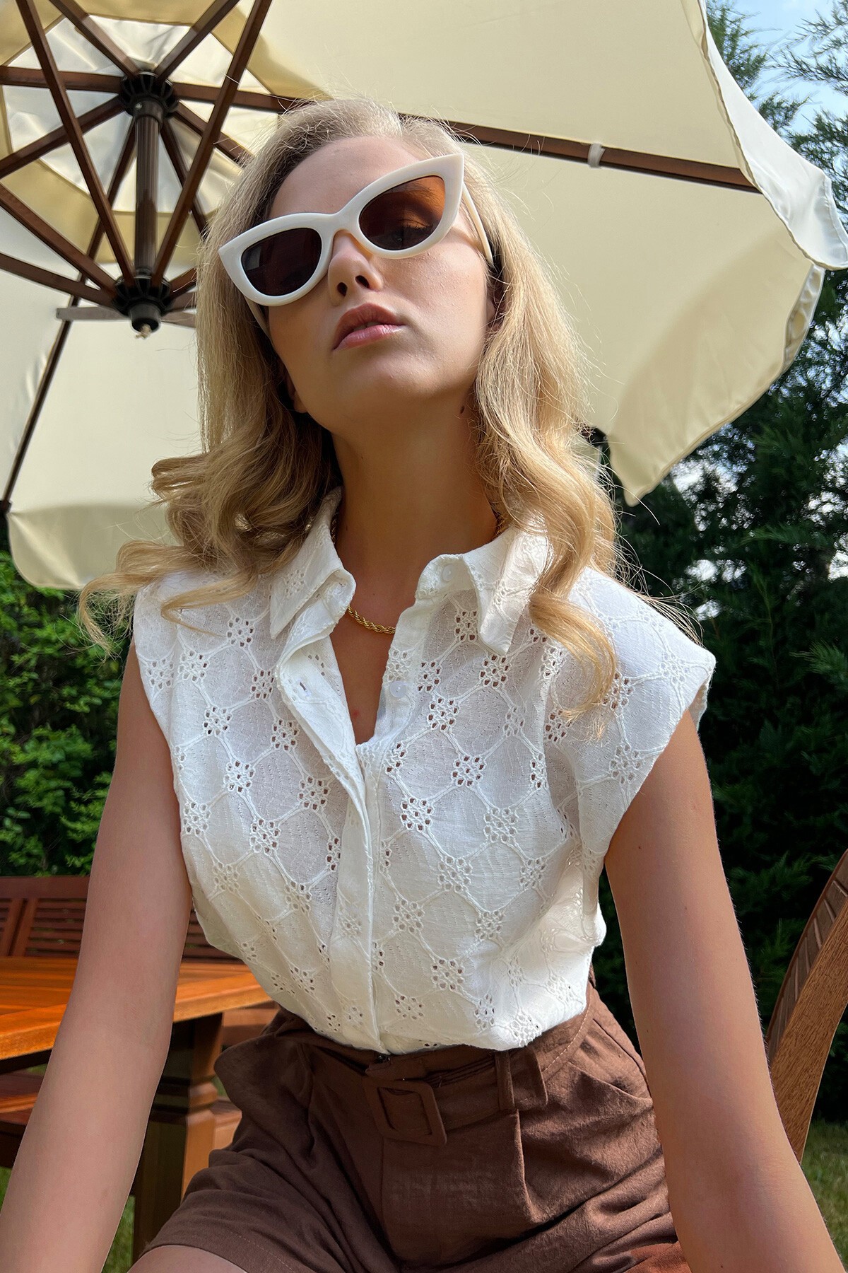 Ekru Güpür Dokuma Vatkalı Gizli Patlı Premium Gömlek