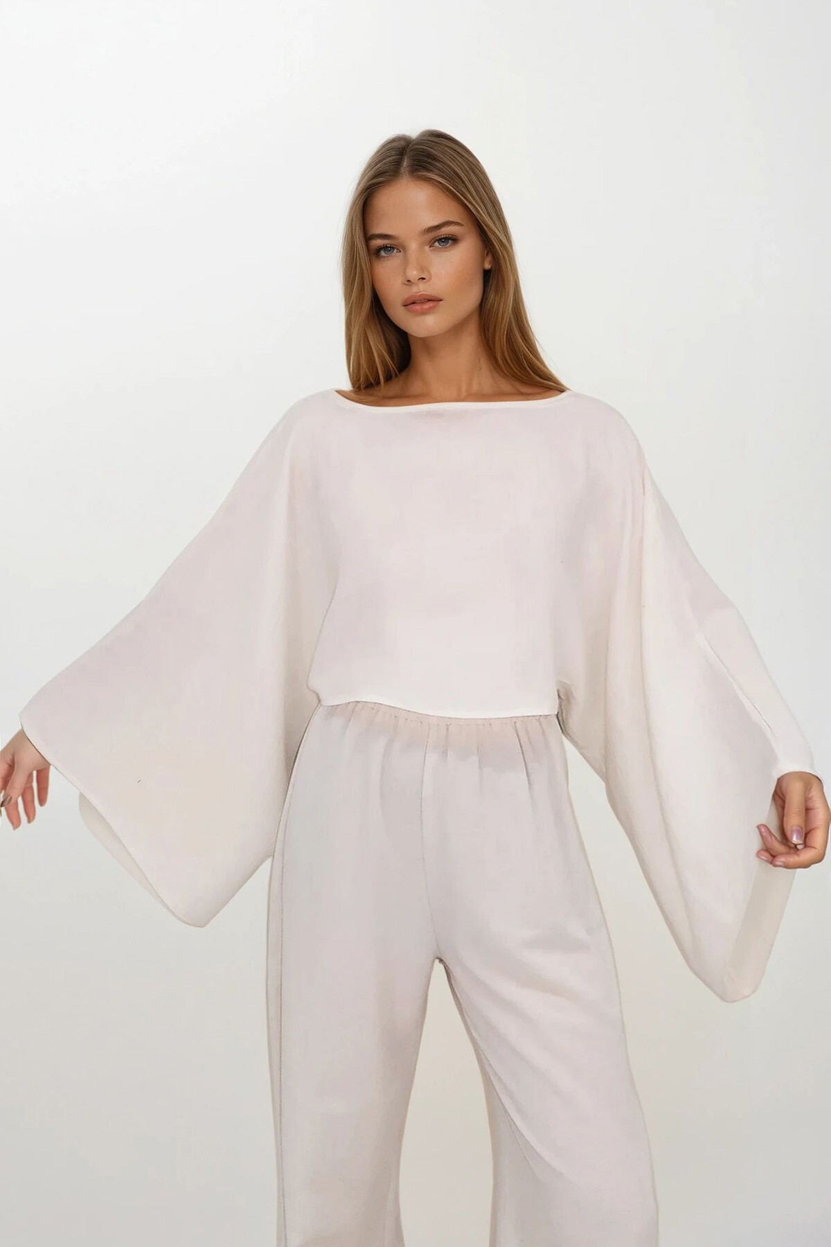 Ekru Kayık Yaka Yarsa Kollu Crop Müslin Bluz