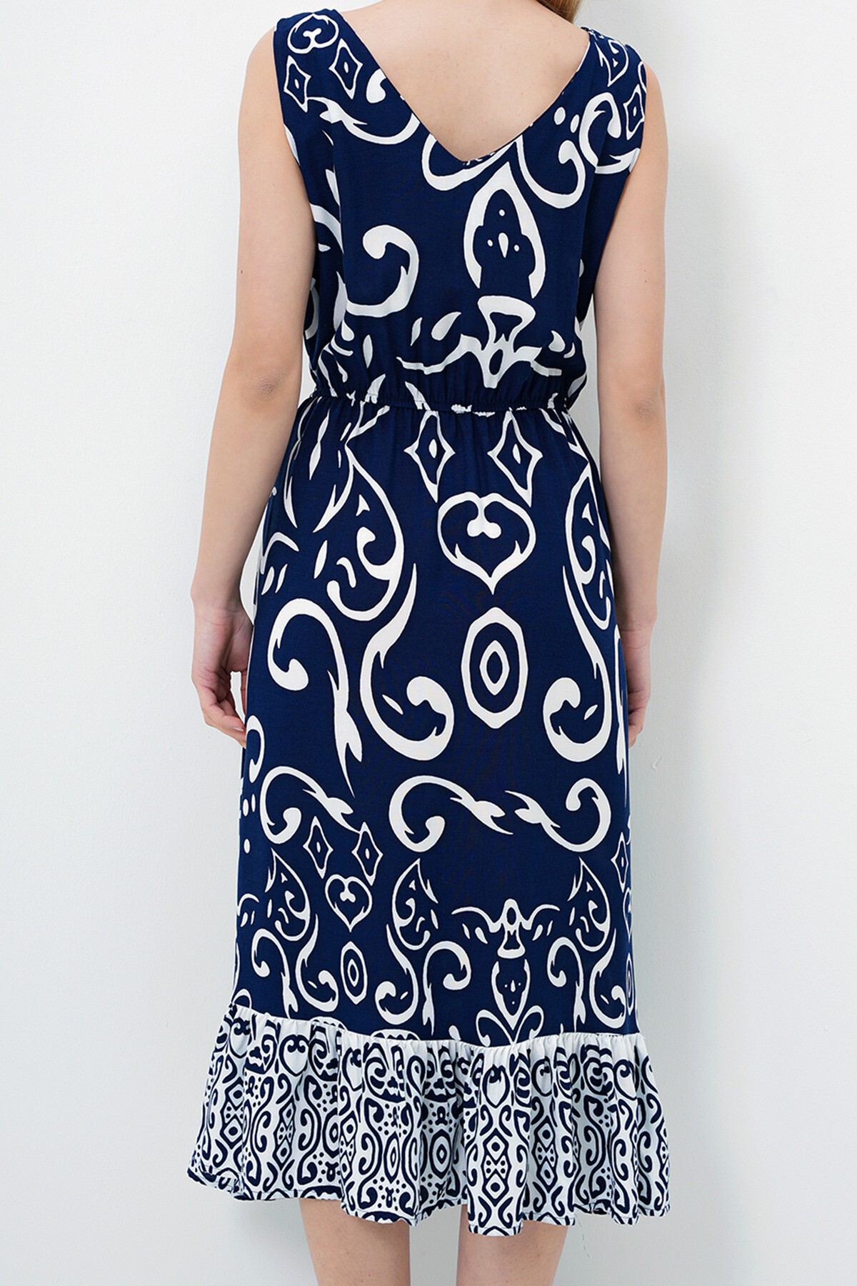 Ekru Lacivert Ön Arka V Yaka Desenli Eteği Volanlı Yazlık Dokuma Elbise