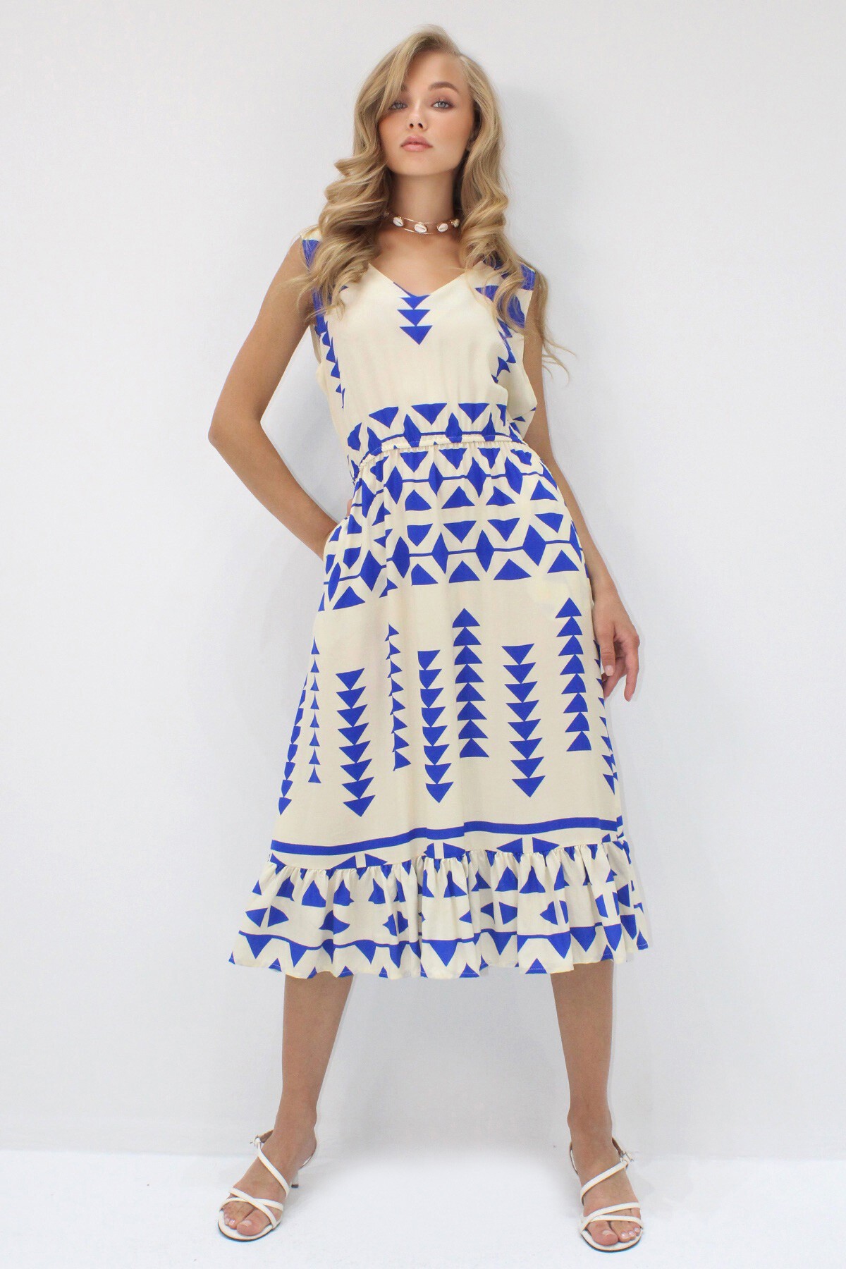 Ekru-Saks Ön Arka V Yaka Desenli Eteği Volanlı Midi Boy Dokuma Viskon Elbise