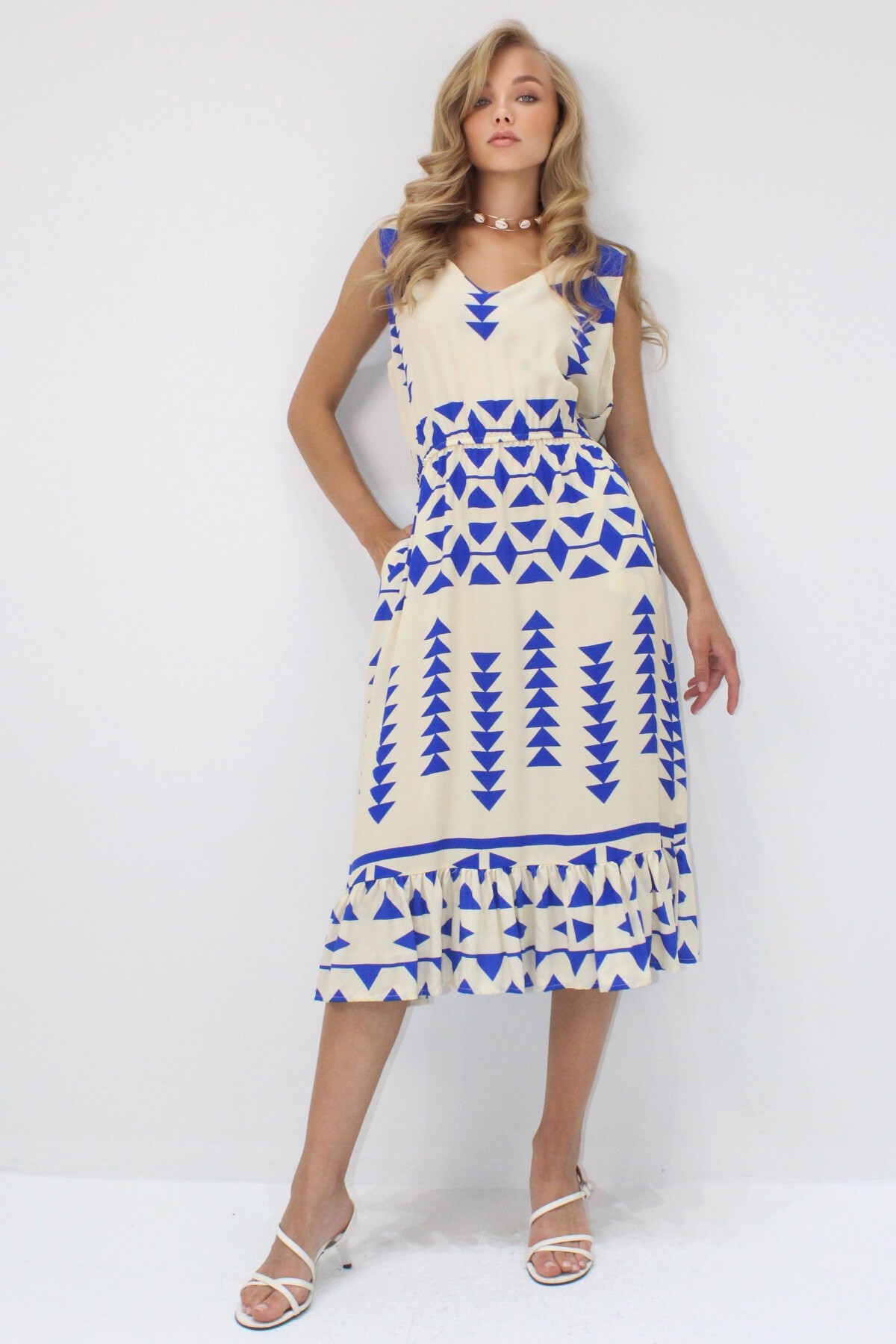 Ekru-Saks Ön Arka V Yaka Desenli Eteği Volanlı Midi Boy Dokuma Viskon Elbise