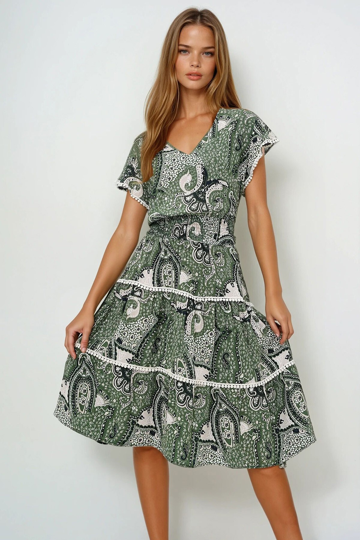 Ekru Yeşil V Yaka Etnik Desenli Fisto Detaylı Beli Gipeli Dokuma Elbise