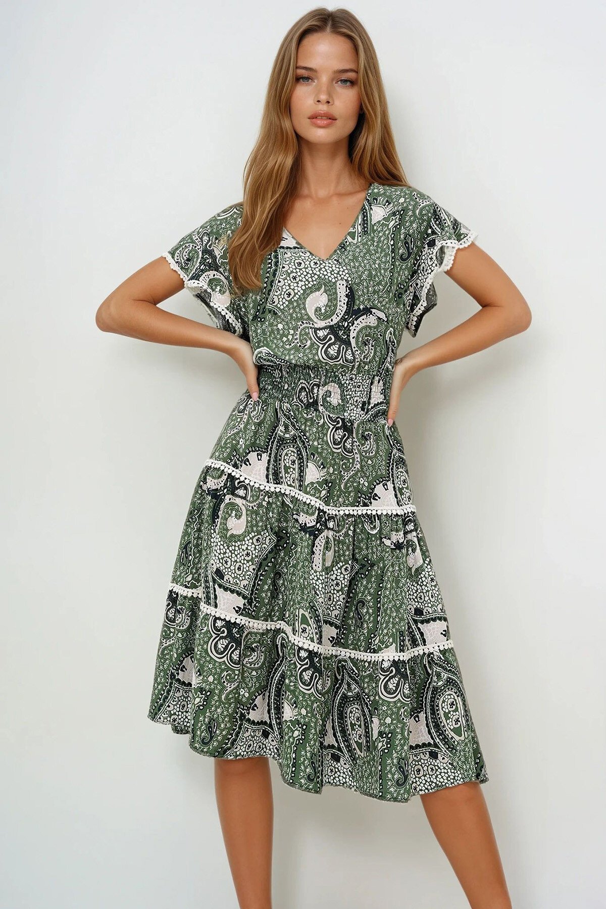 Ekru Yeşil V Yaka Etnik Desenli Fisto Detaylı Beli Gipeli Dokuma Elbise