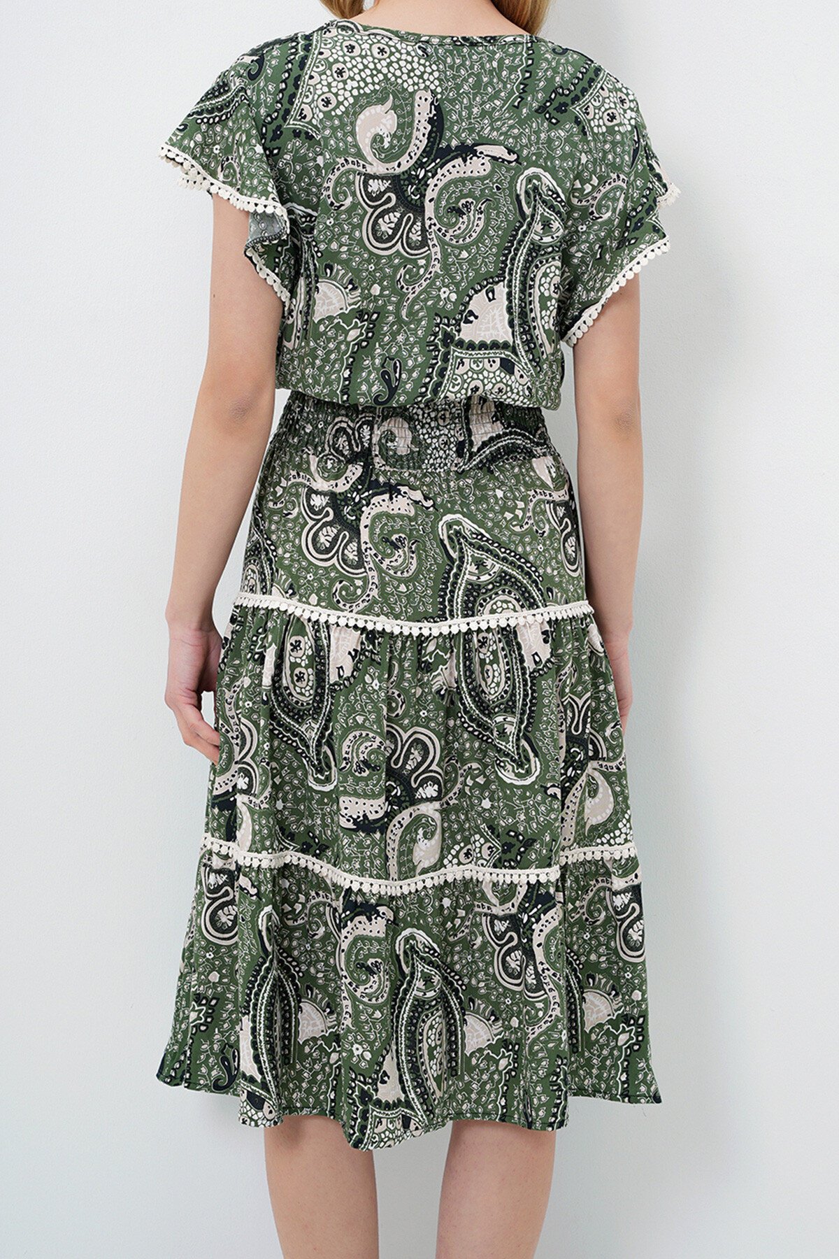 Ekru Yeşil V Yaka Etnik Desenli Fisto Detaylı Beli Gipeli Dokuma Elbise