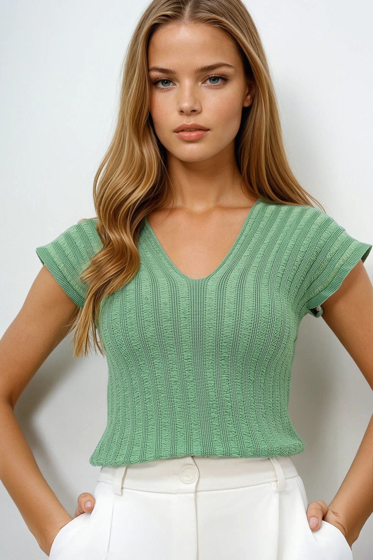 Fıstık Yeşili Ön Arka V Yaka Ajurlu Yazlık Triko Bluz