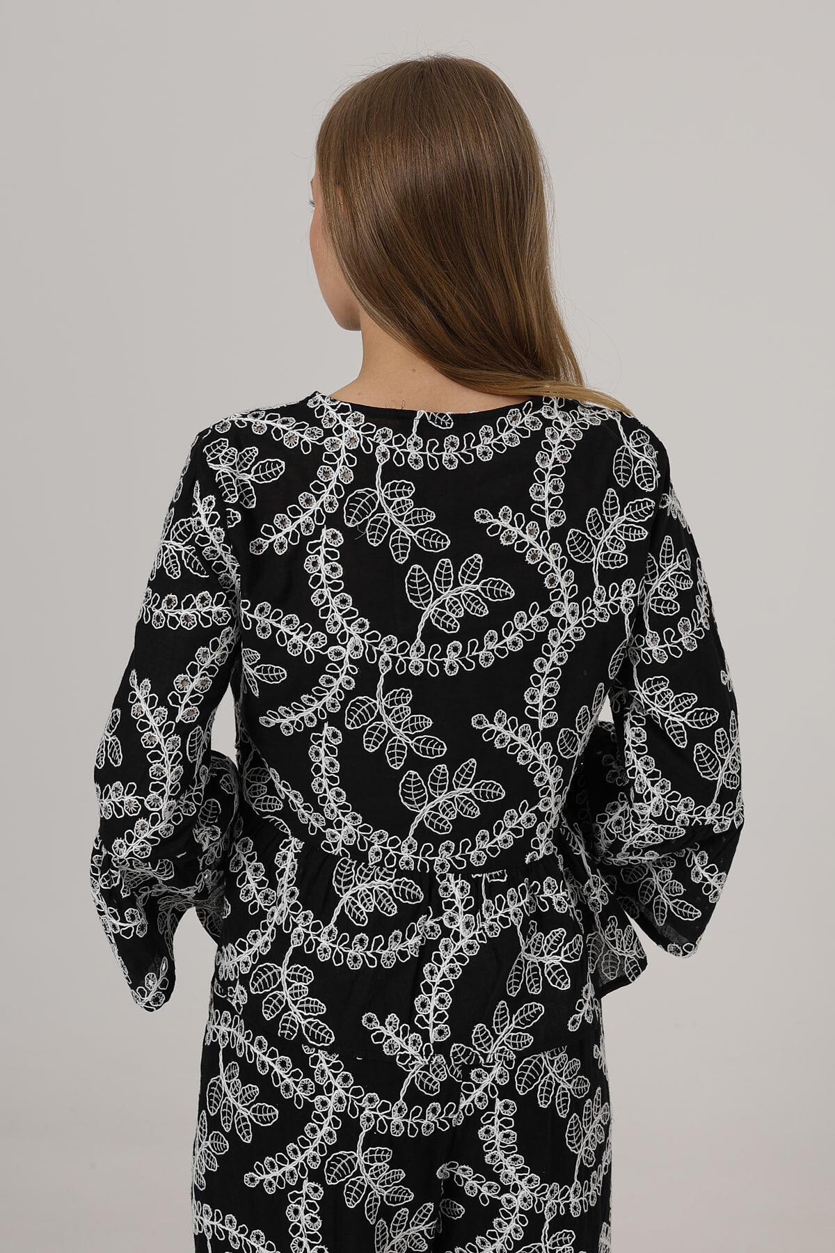 Siyah Fiyonk Bağlamalı Volanlı Brode Bluz