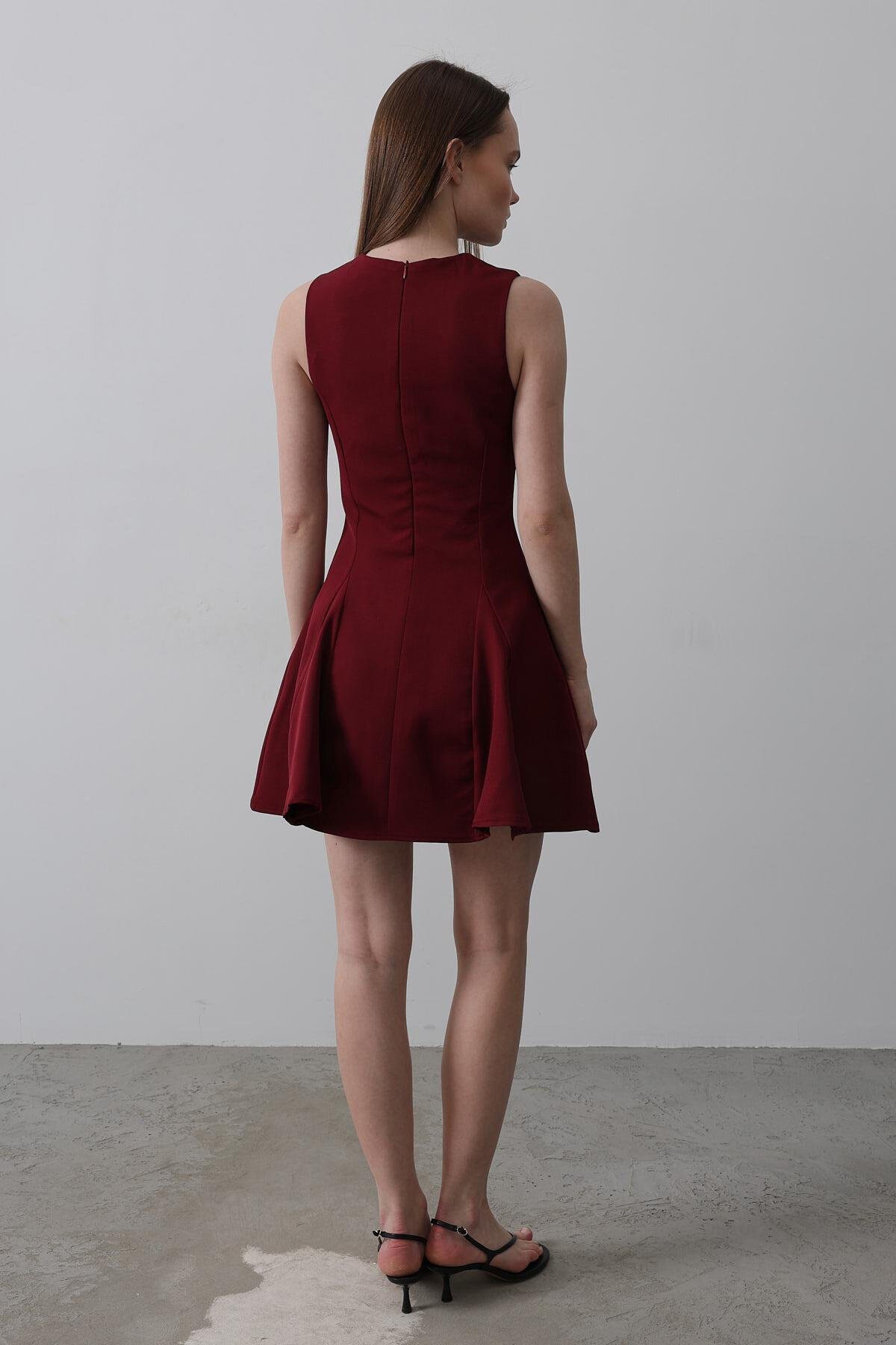 Bordo Fiyonk Detaylı Eteği Pileli Mini Elbise