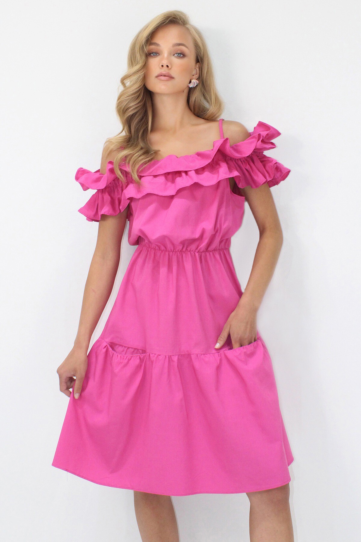 Fuşya Ayarlanabilir Askılı Madonna Yaka Çift Cepli Kat Kat Volanlı Poplin Mini Elbise