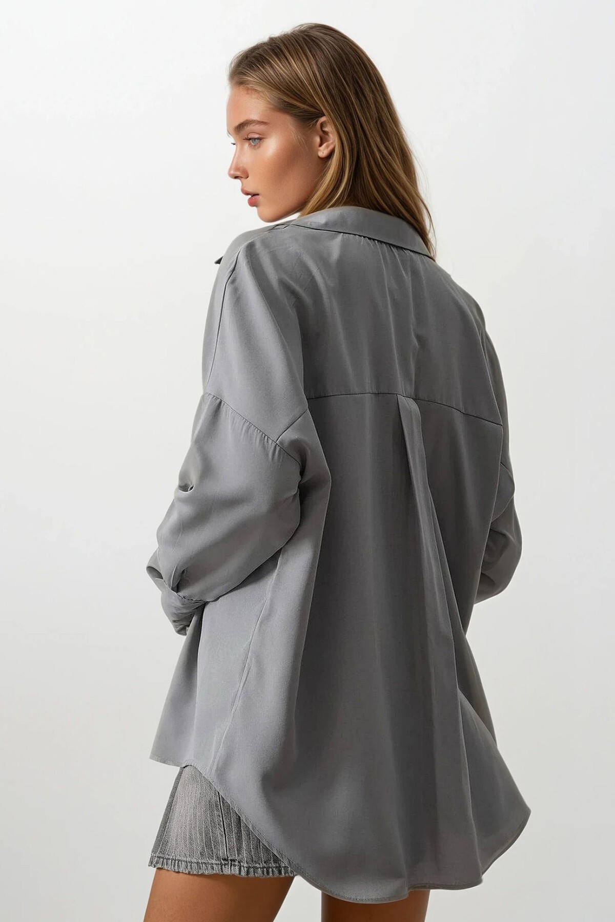 Gri Geniş Manşet Detaylı Oversize Gömlek