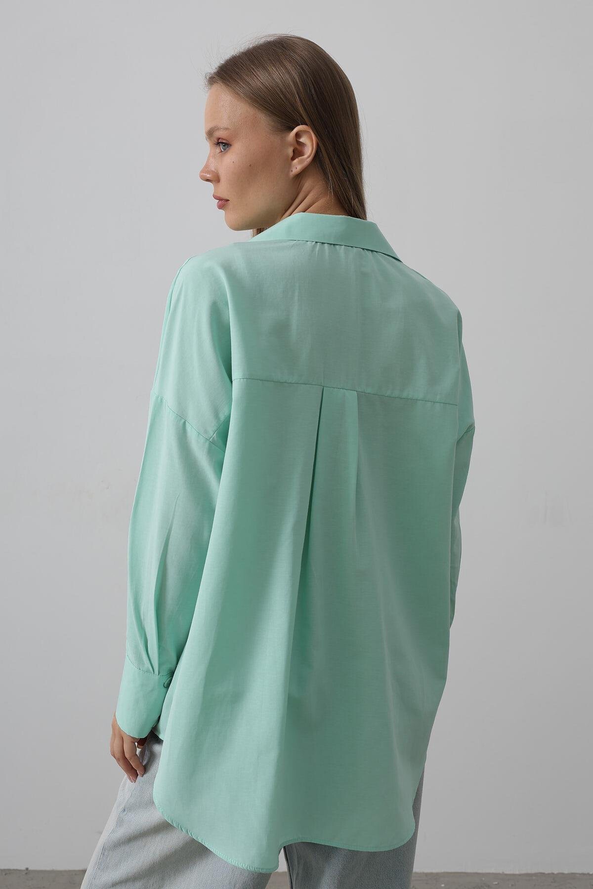 Mint Geniş Manşet Detaylı Oversize Gömlek
