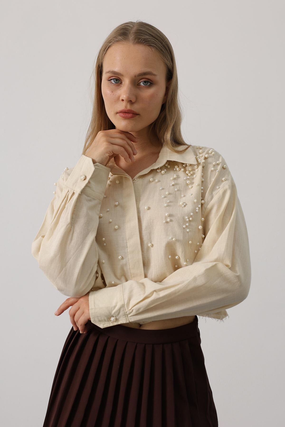 Taş Taş İşlemeli Crop Gömlek