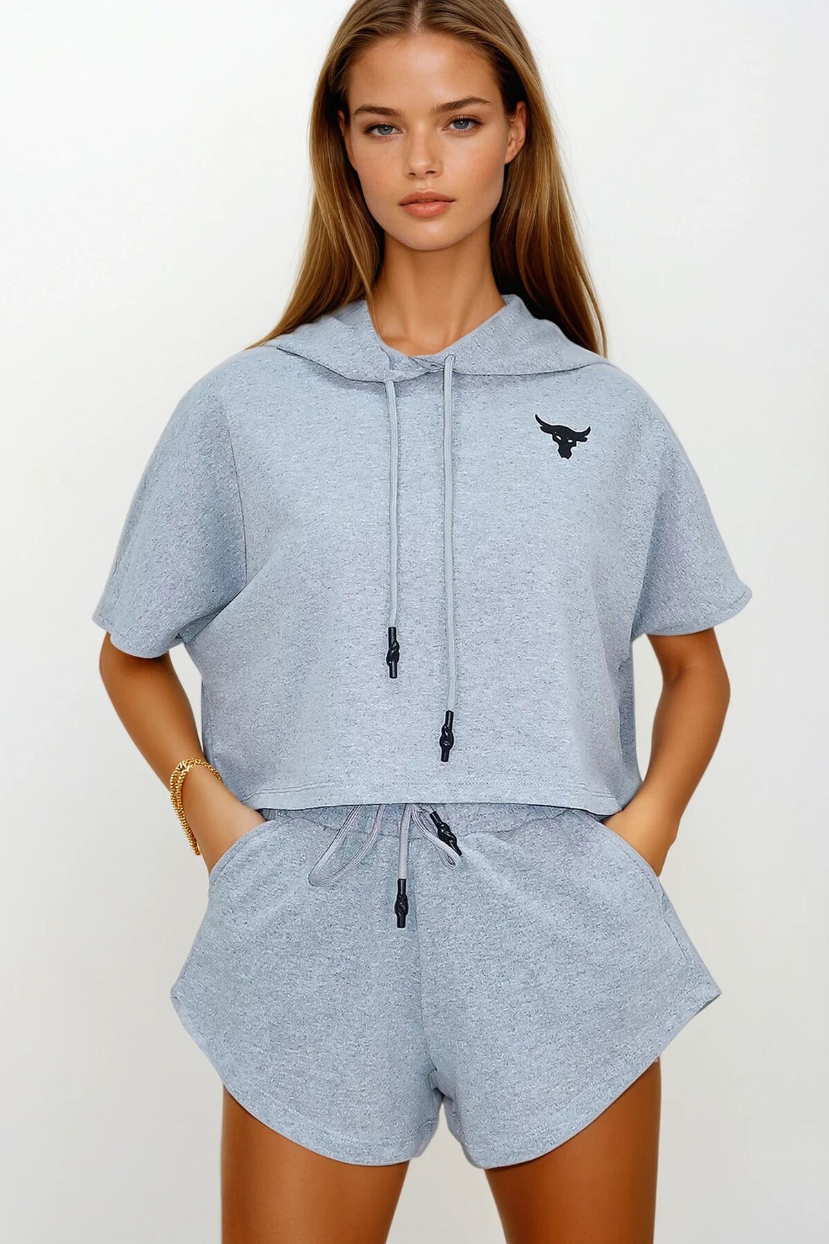 Gri Kapüşonlu Crop Sweatshirt Ve Şortlu Takım