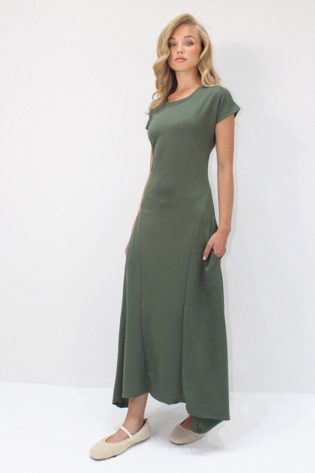 Haki Bisiklet Yaka Çift Cepli Dikiş Detaylı Kolsuz Modal Kumaş  Elbise