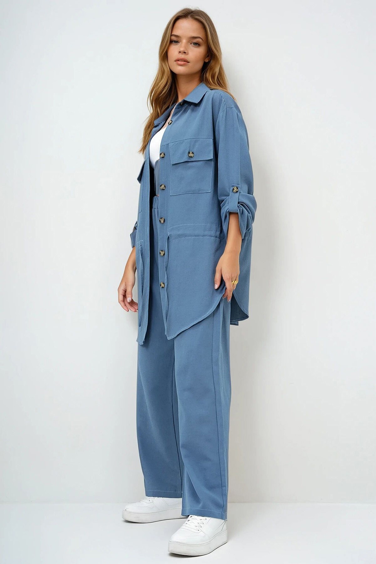 Havacı Mavi Gömlek Yaka Çift Cepli Bağlamalı Keten Safari Ceket Ve Pantolon Takım