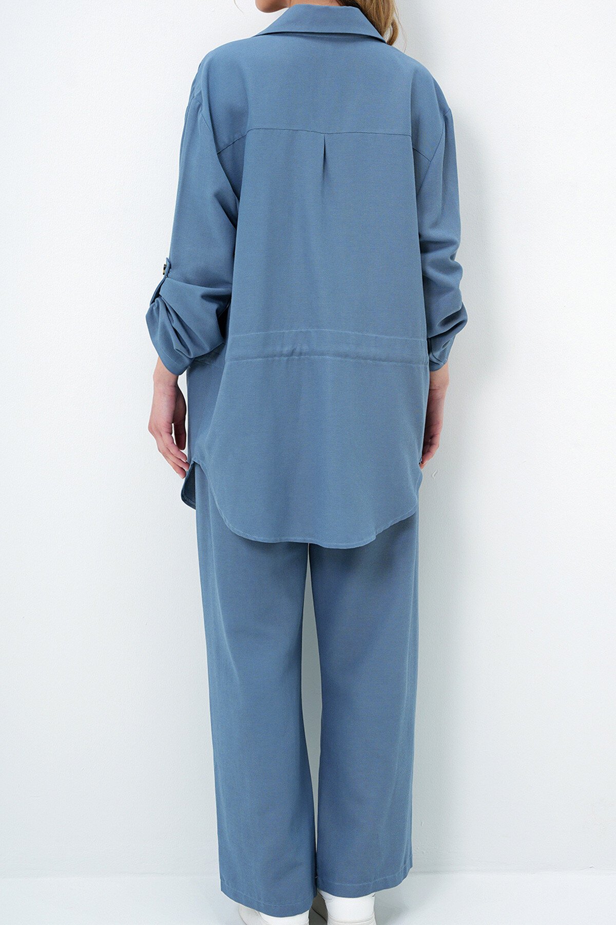 Havacı Mavi Gömlek Yaka Çift Cepli Bağlamalı Keten Safari Ceket Ve Pantolon Takım