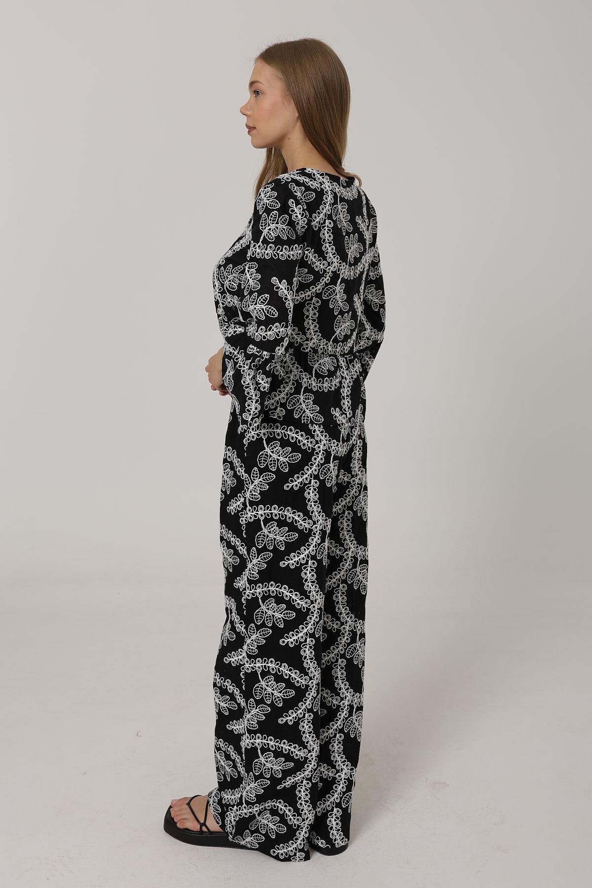 Siyah Kendinden İşlemeli Astarlı Rahat Kesim Pantolon