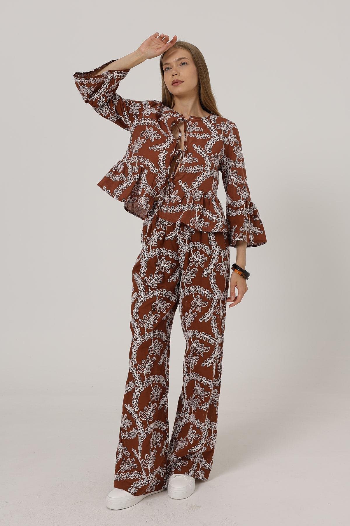 Kahve Kendinden İşlemeli Astarlı Rahat Kesim Pantolon