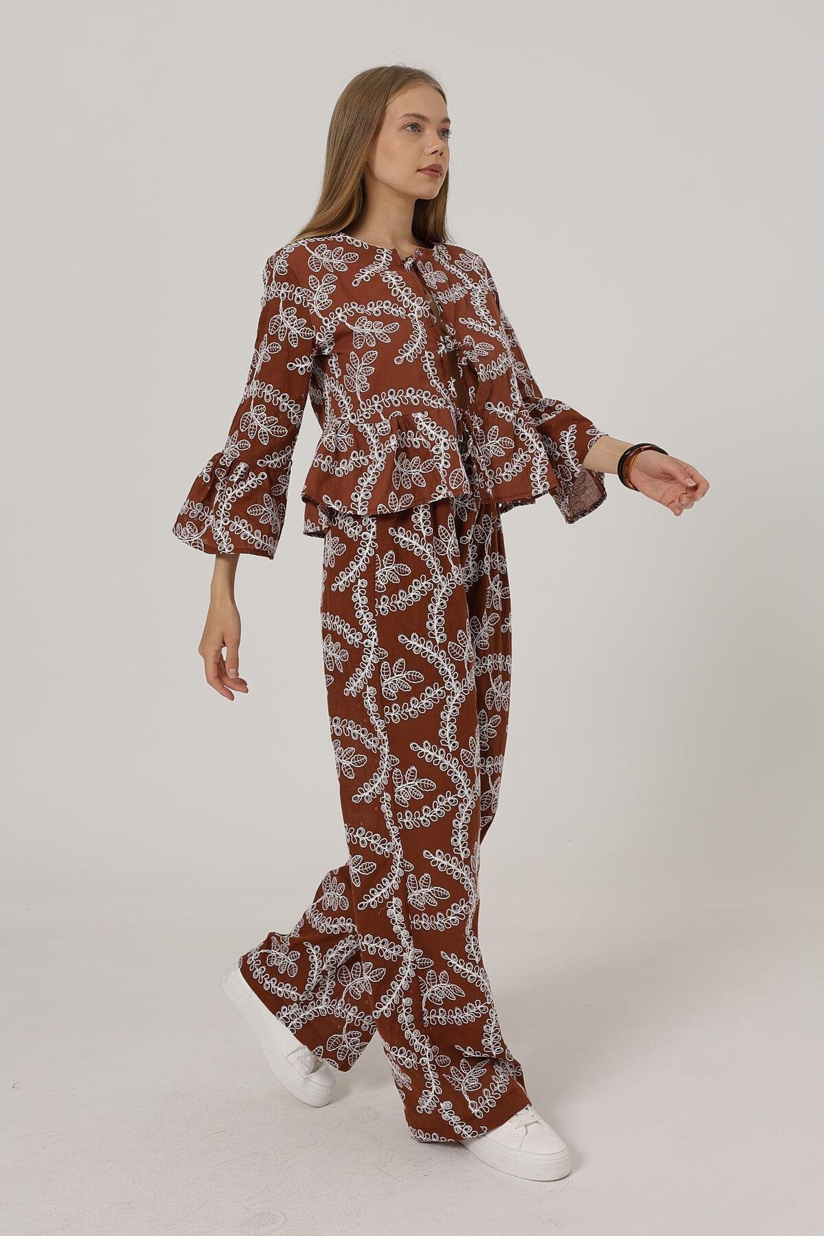 Kahve Kendinden İşlemeli Astarlı Rahat Kesim Pantolon