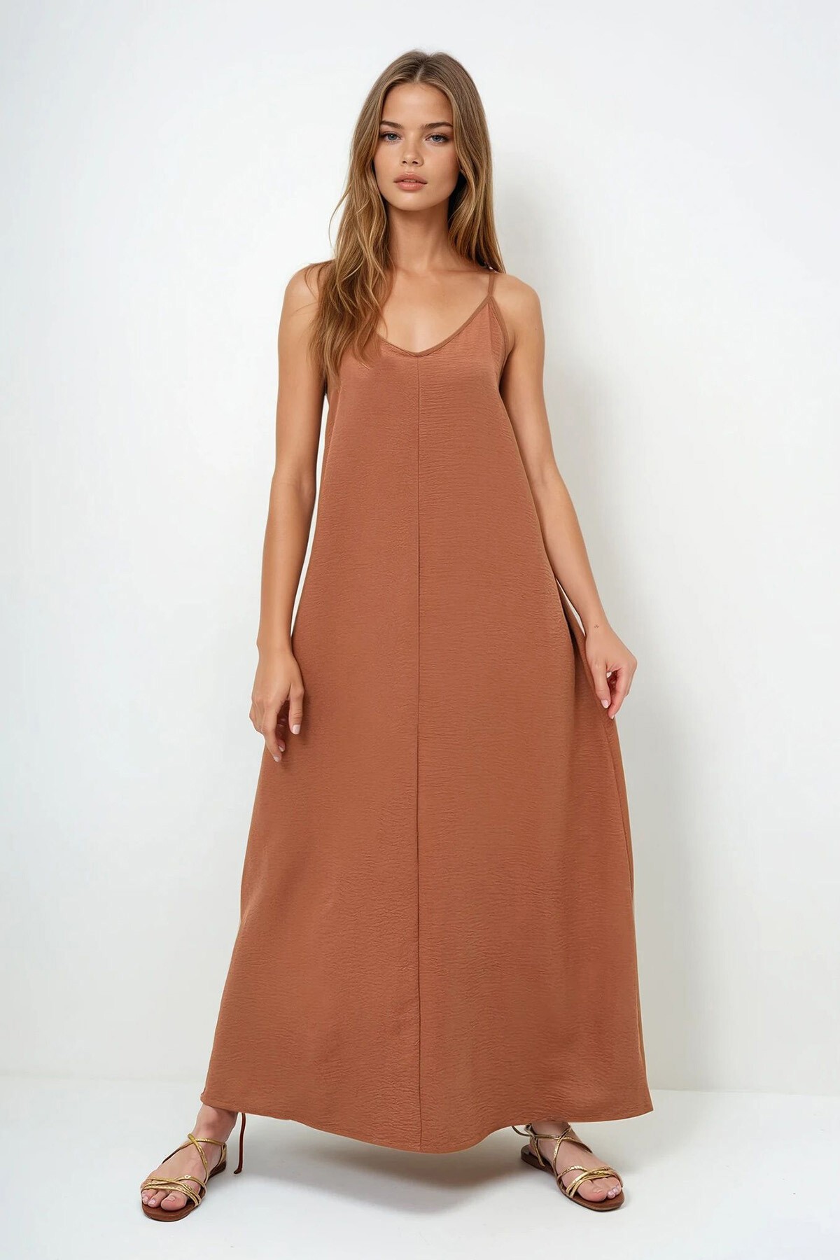 Kahverengi Ayarlanabilir Askılı V Yaka Aerobin Yazlık Elbise