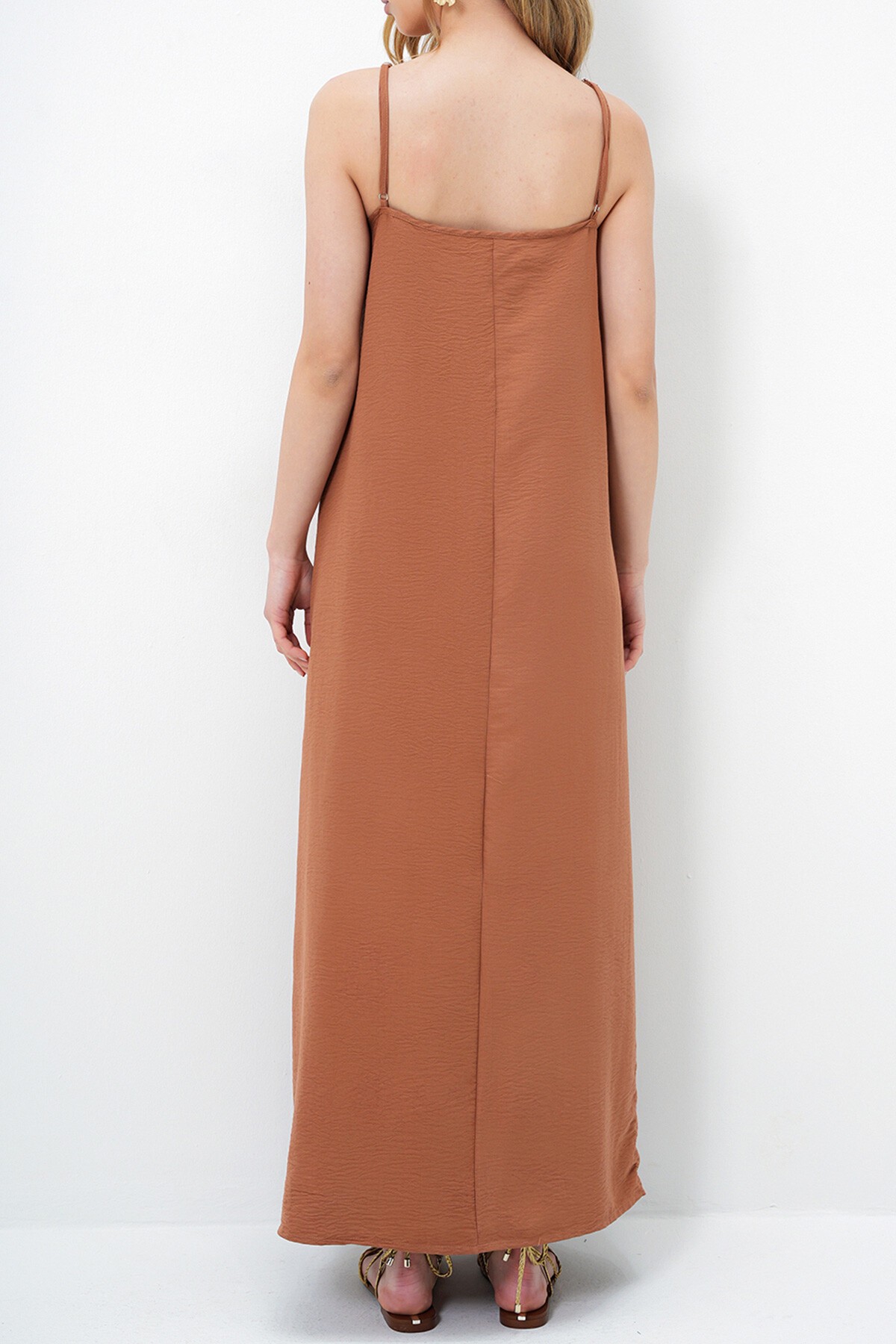 Kahverengi Ayarlanabilir Askılı V Yaka Aerobin Yazlık Elbise