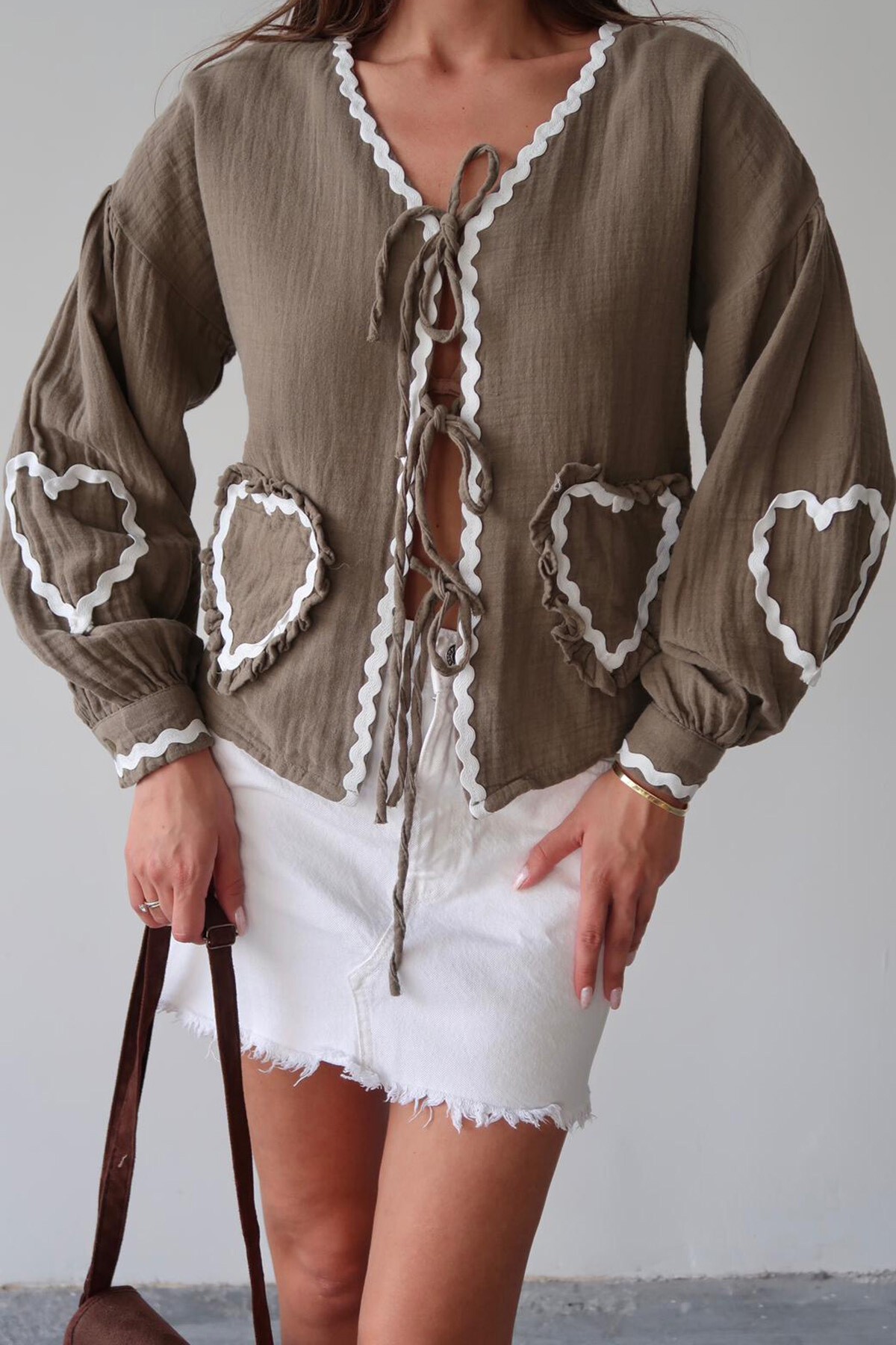 Haki Kalp Nakışlı Bağlamalı Mevsimlik Ceket