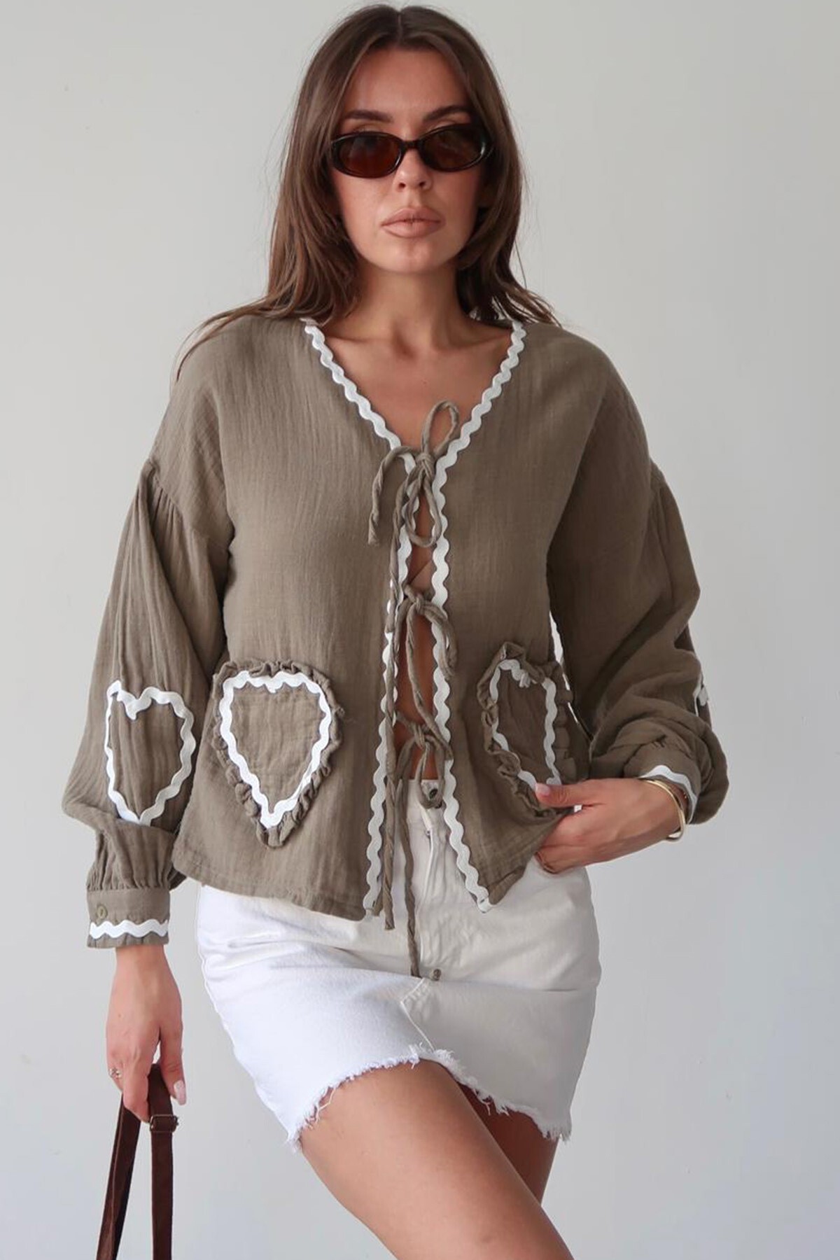 Haki Kalp Nakışlı Bağlamalı Mevsimlik Ceket