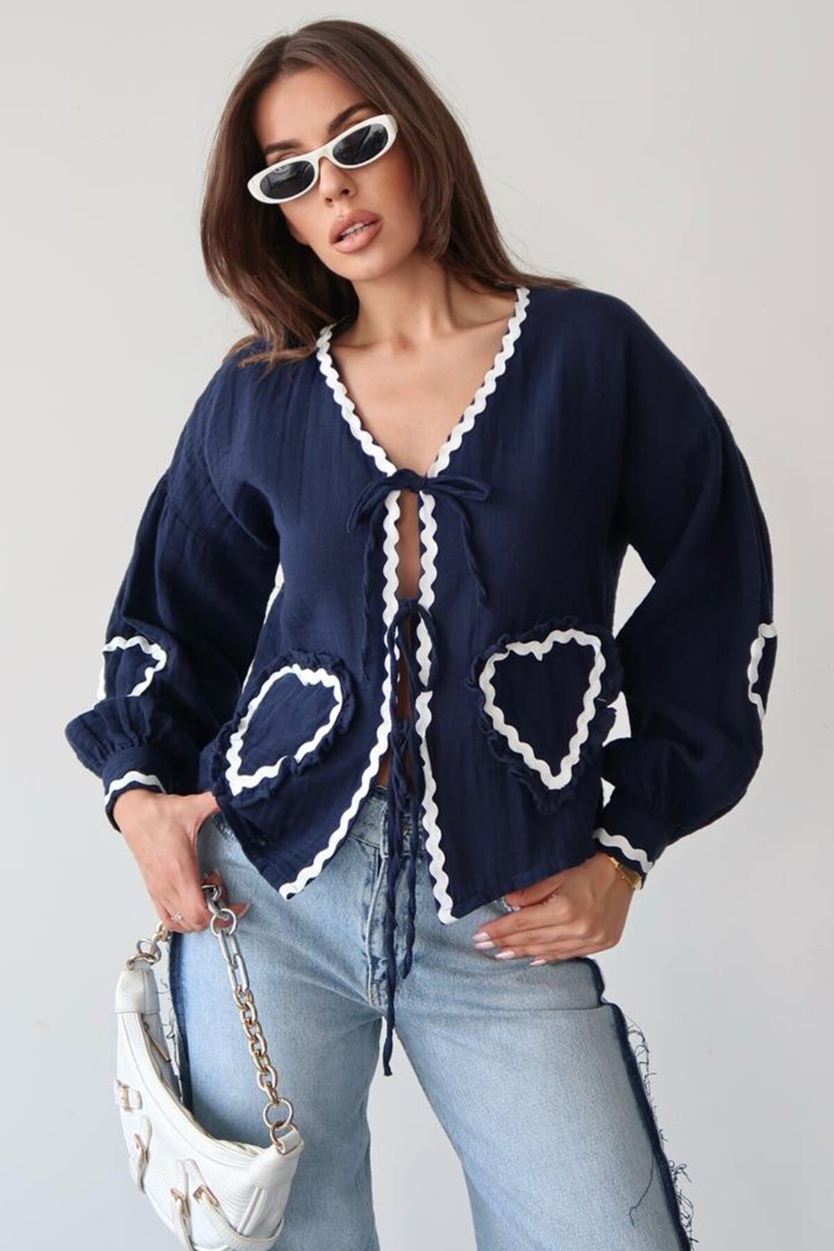 Lacivert Kalp Nakışlı Bağlamalı Mevsimlik Ceket