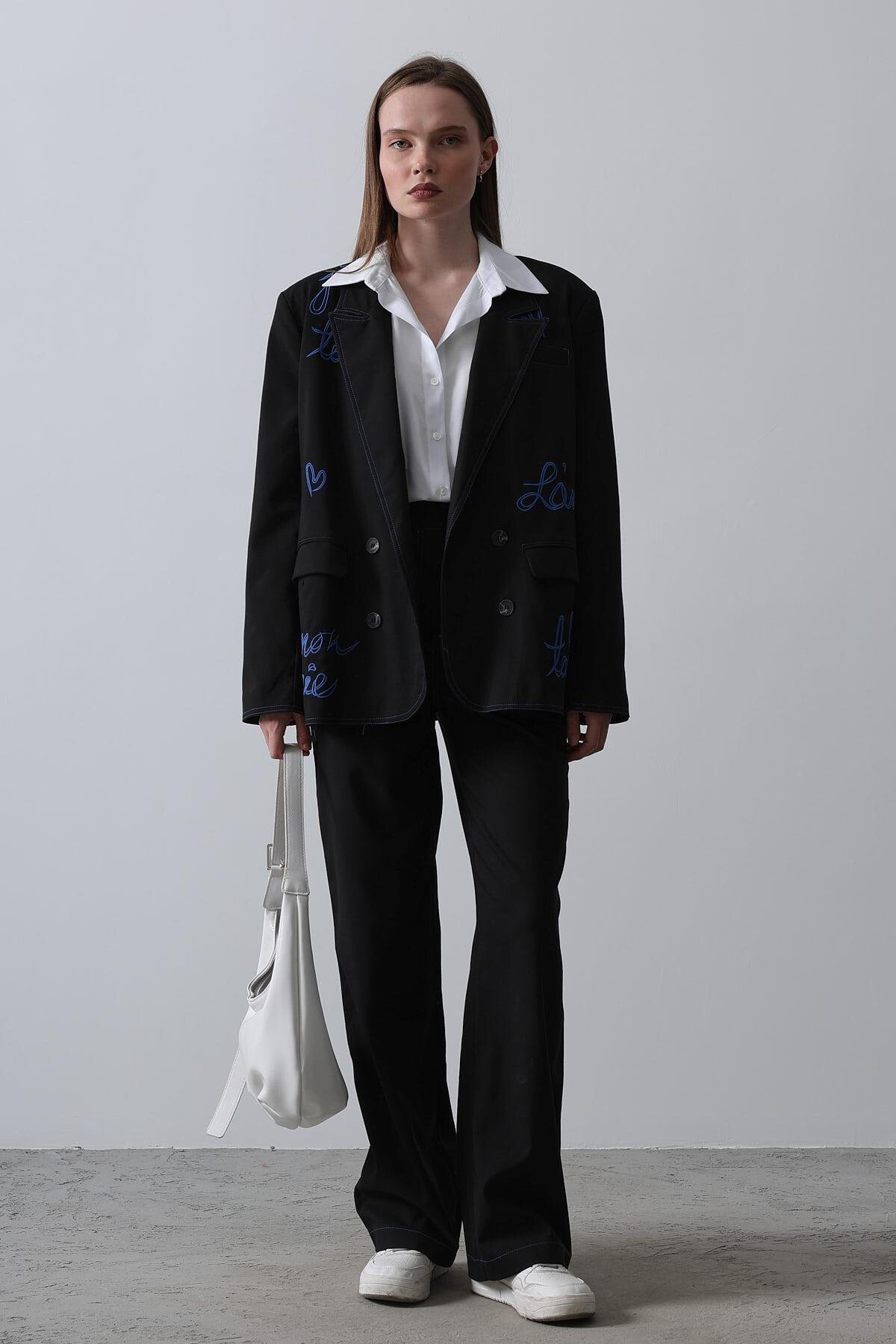 Siyah Nakış İşlemeli Blazer Ceket 