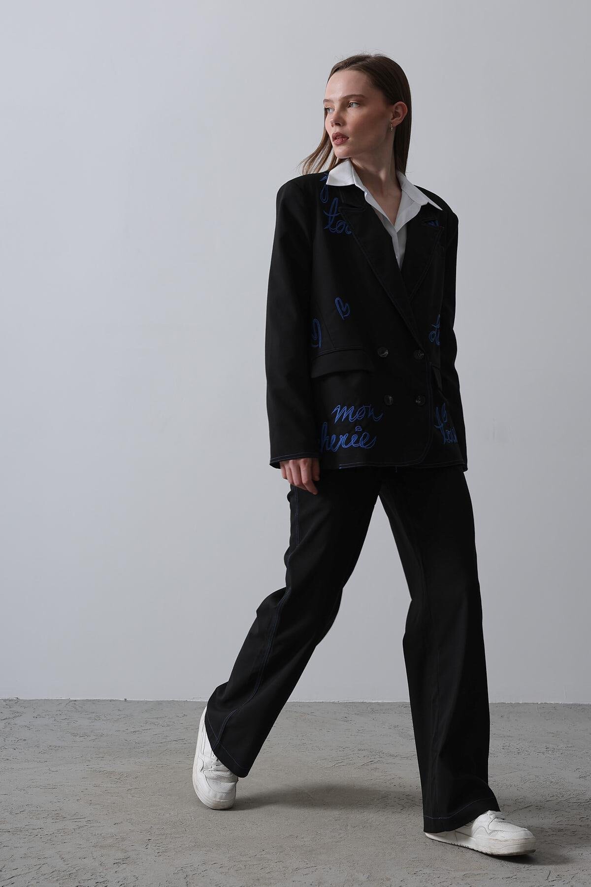 Siyah Nakış İşlemeli Blazer Ceket 