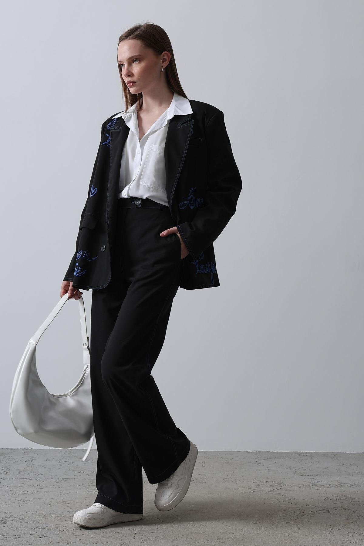 Siyah Nakış İşlemeli Blazer Ceket 