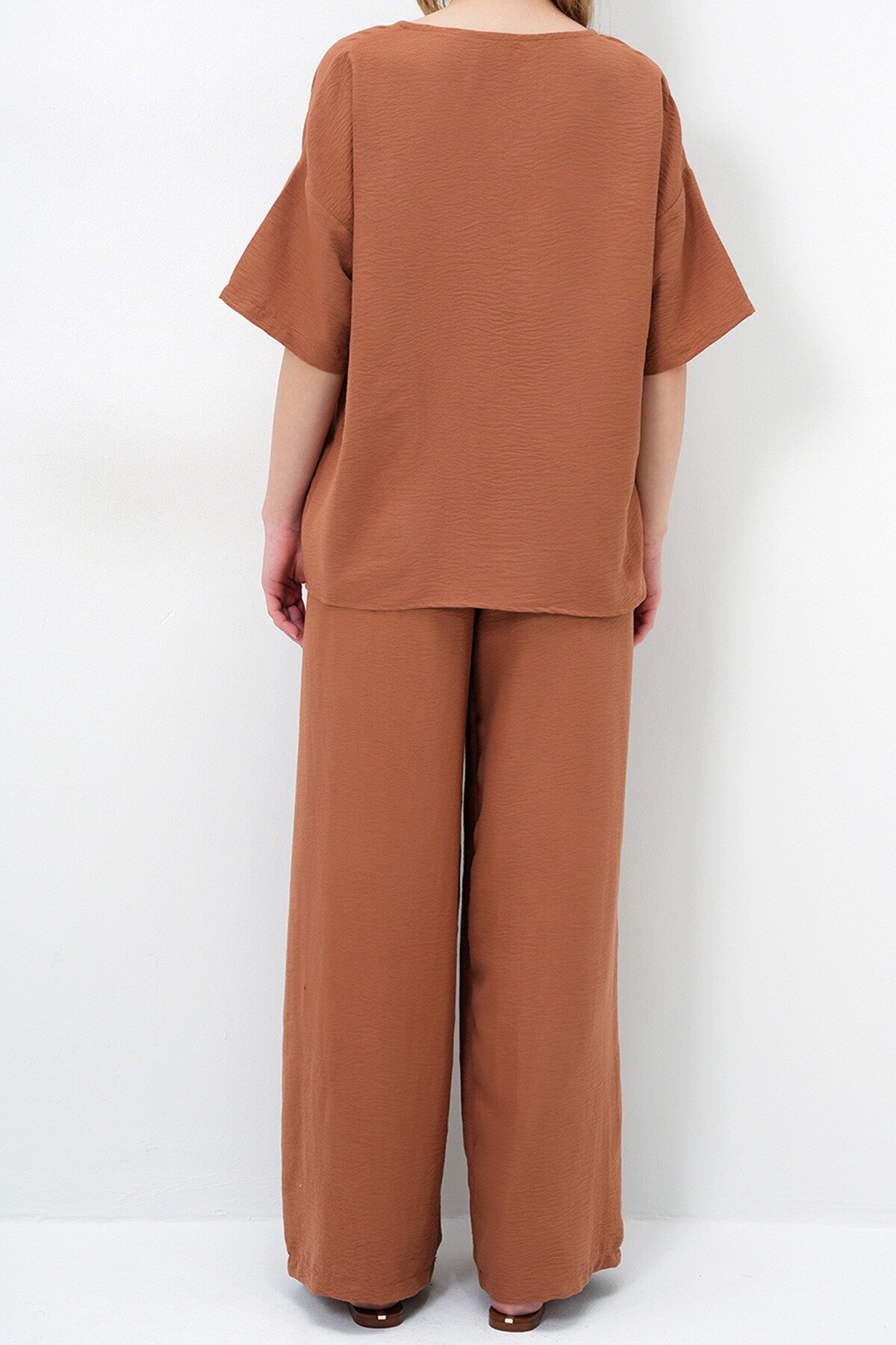 Karamel V Yaka Metal Gold Düğme Detaylı Aerobin Bluz Ve Pantolon Alt Üst Takım