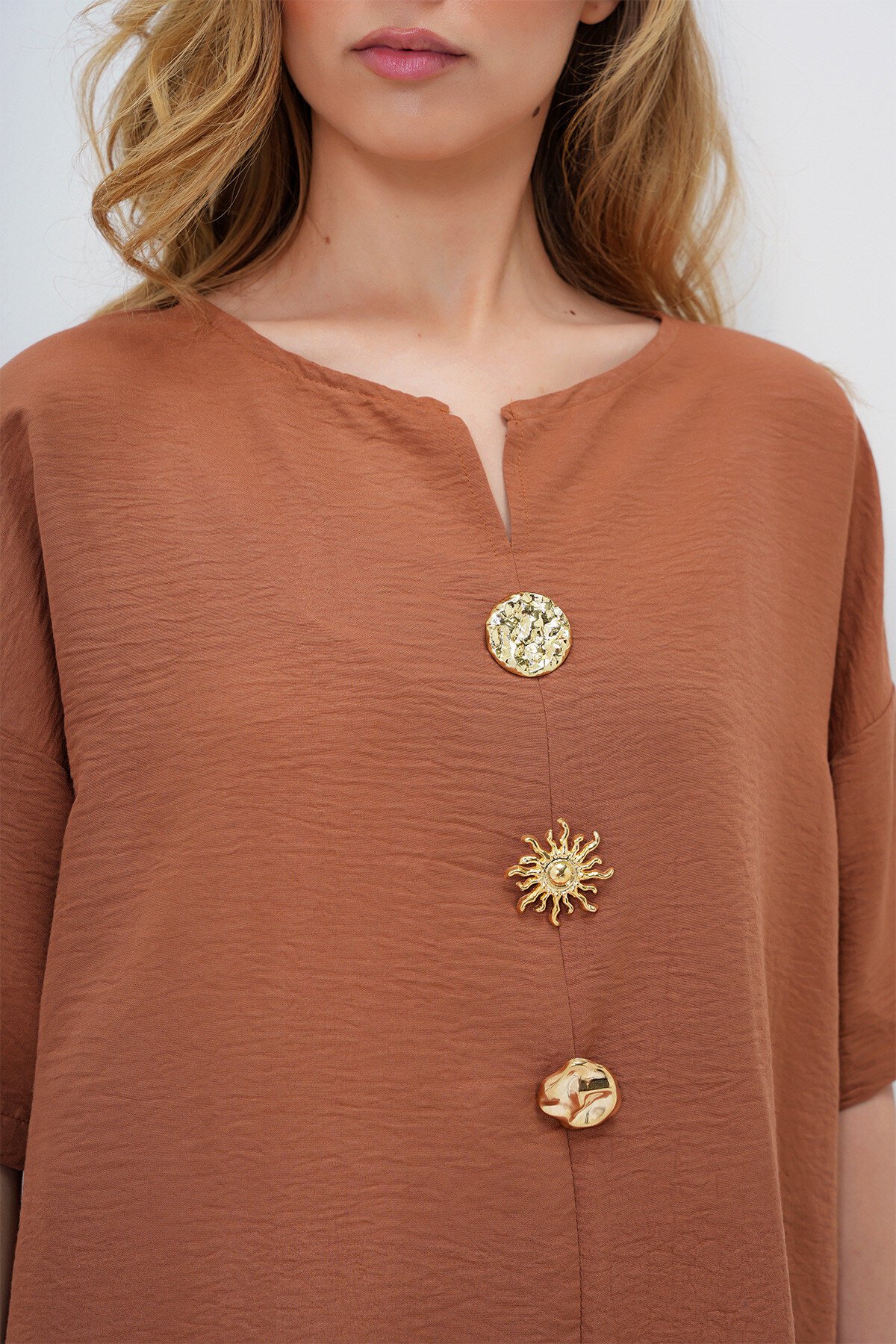 Karamel V Yaka Metal Gold Düğme Detaylı Aerobin Bluz Ve Pantolon Alt Üst Takım