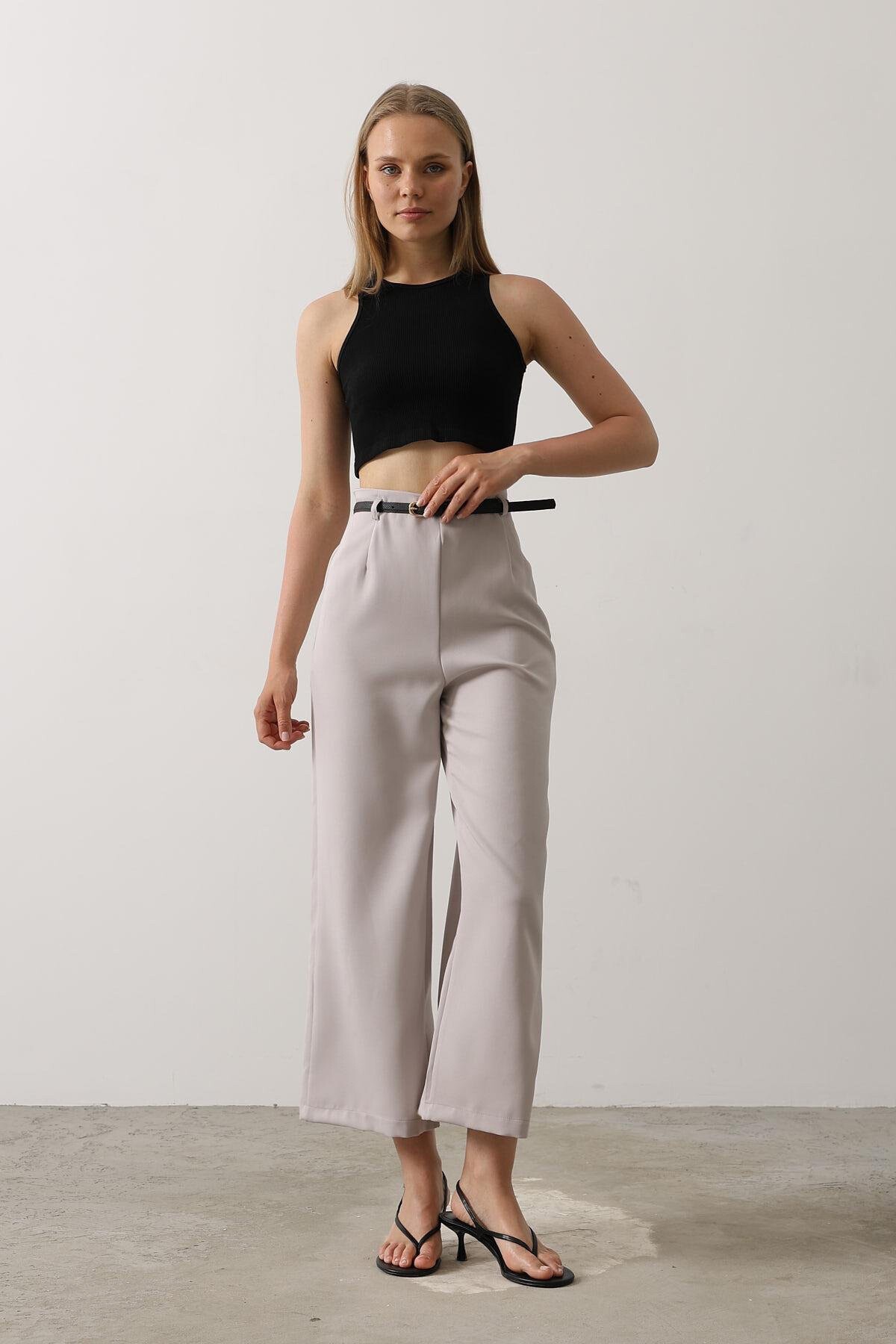 Gri Kemerli Pens Detaylı Fermuarlı Pantolon