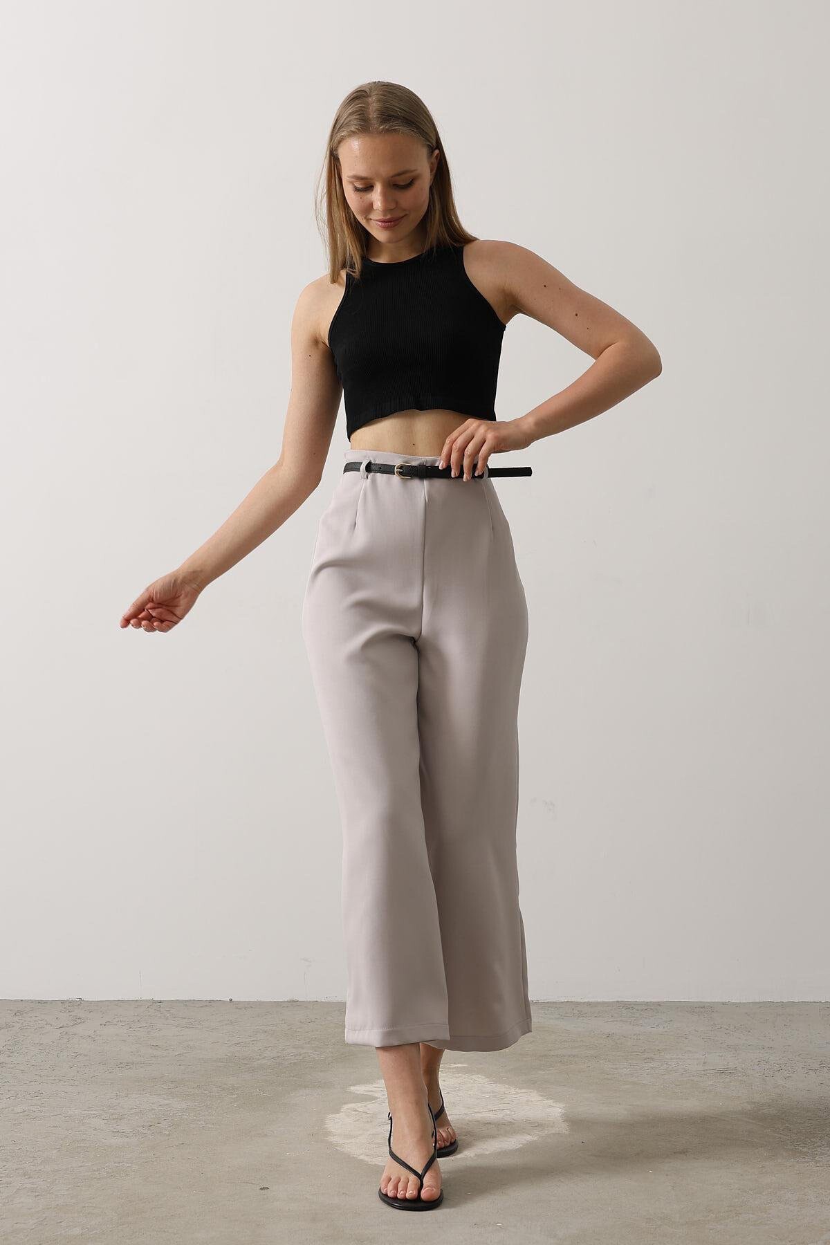 Gri Kemerli Pens Detaylı Fermuarlı Pantolon