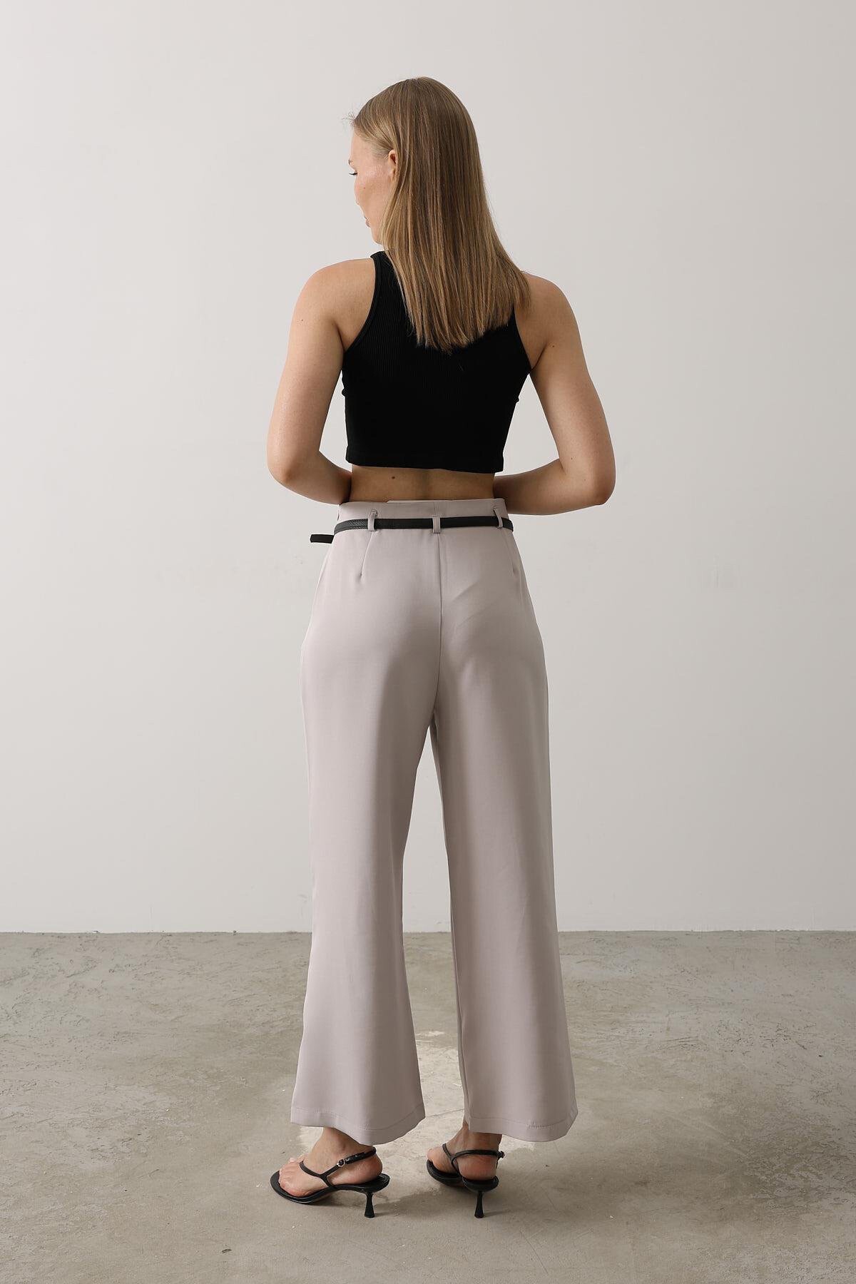 Gri Kemerli Pens Detaylı Fermuarlı Pantolon