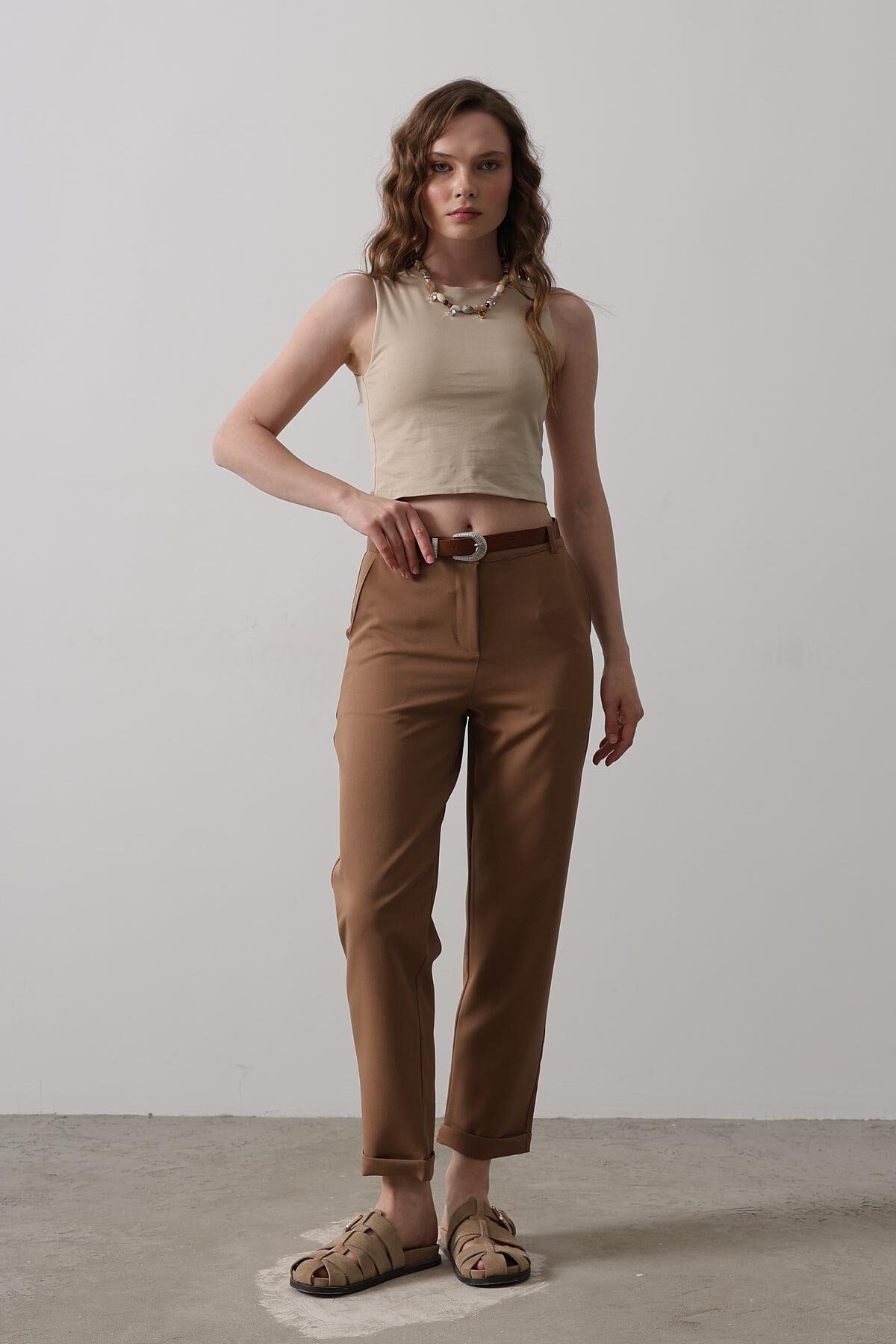 Taba Kemerli Havuç Pantolon