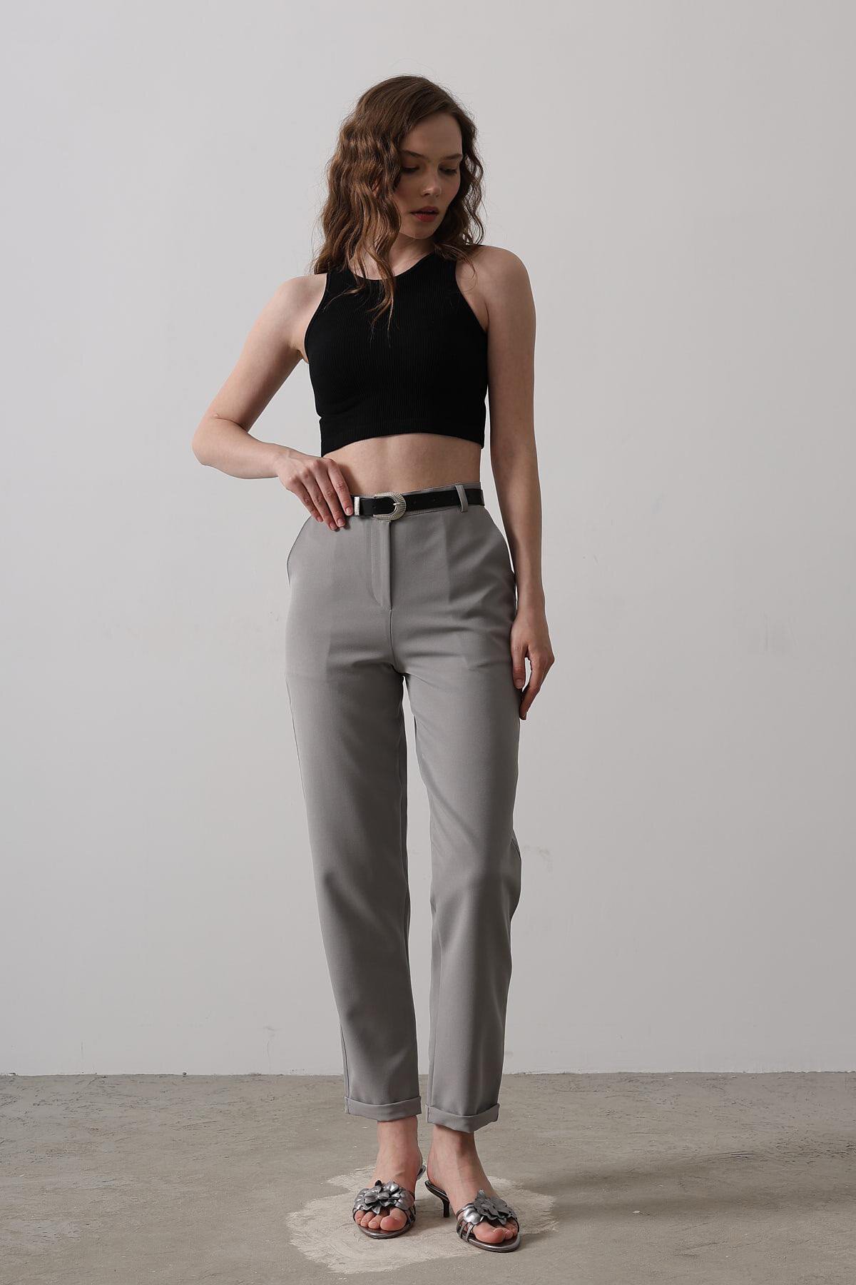 Gri Kemerli Havuç Pantolon
