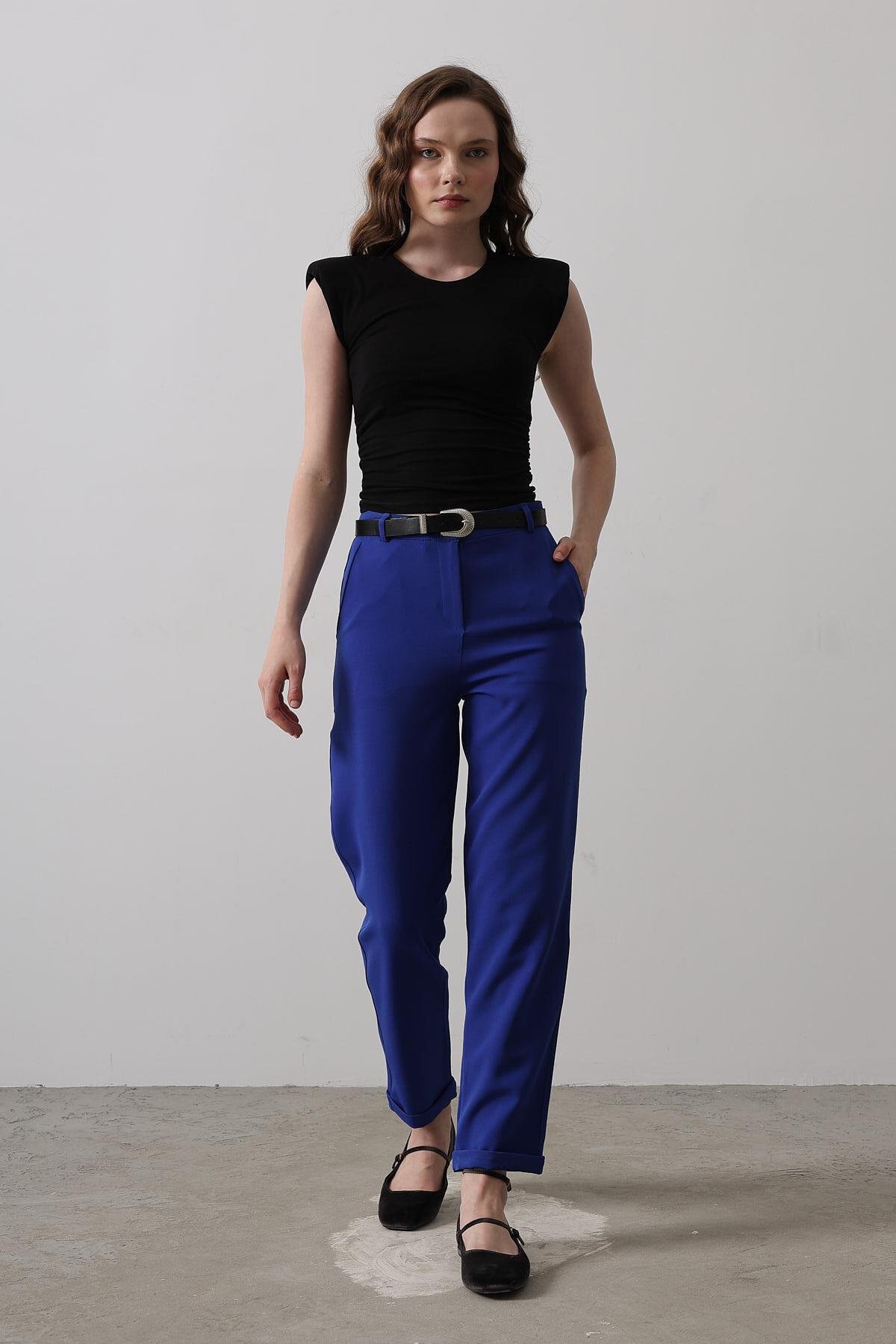 Saks Kemerli Havuç Pantolon